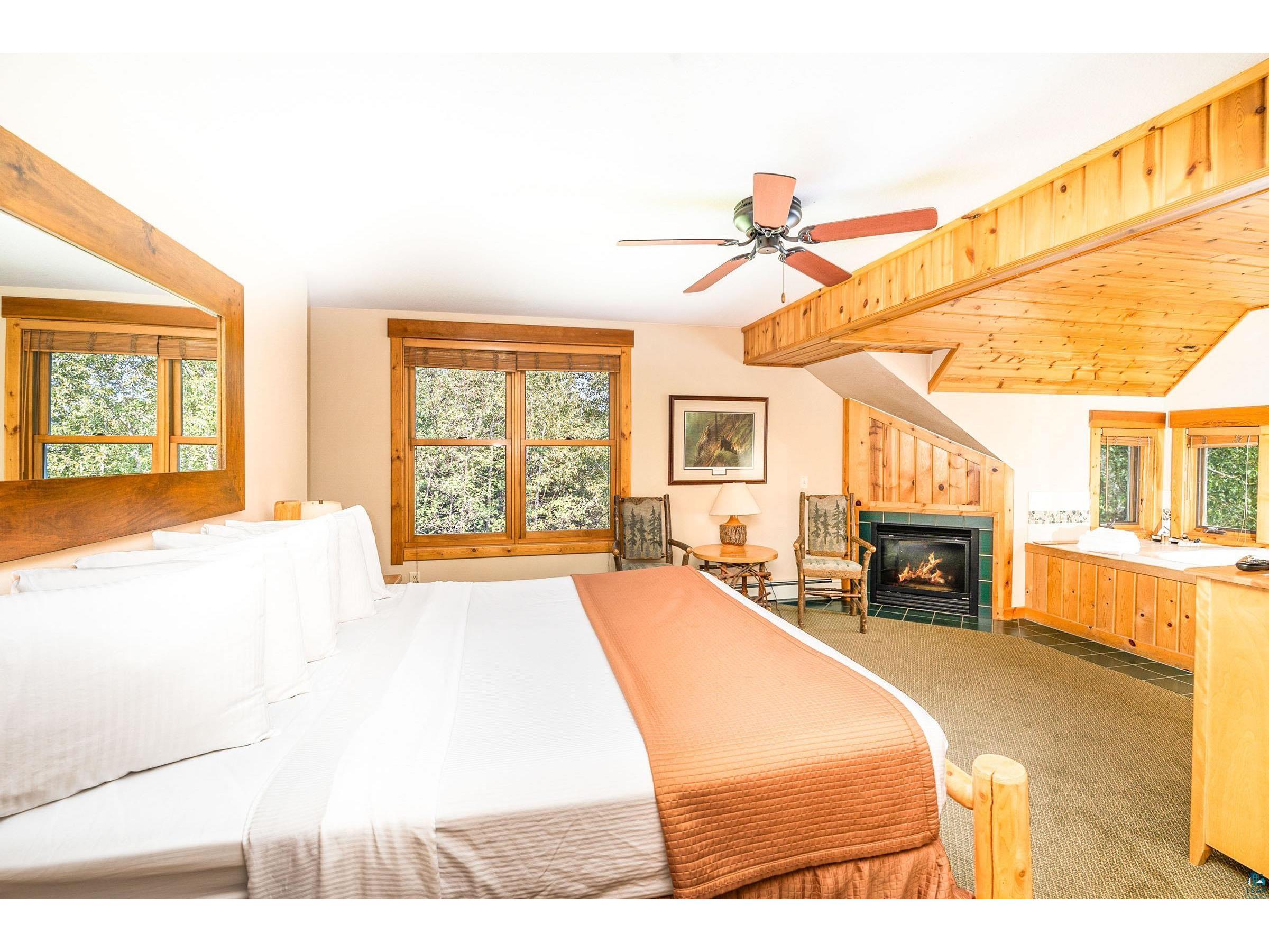 4576 Cove Side Cottage Rd Beaver Bay MN 55601 - Lake Superior 6125492 image24