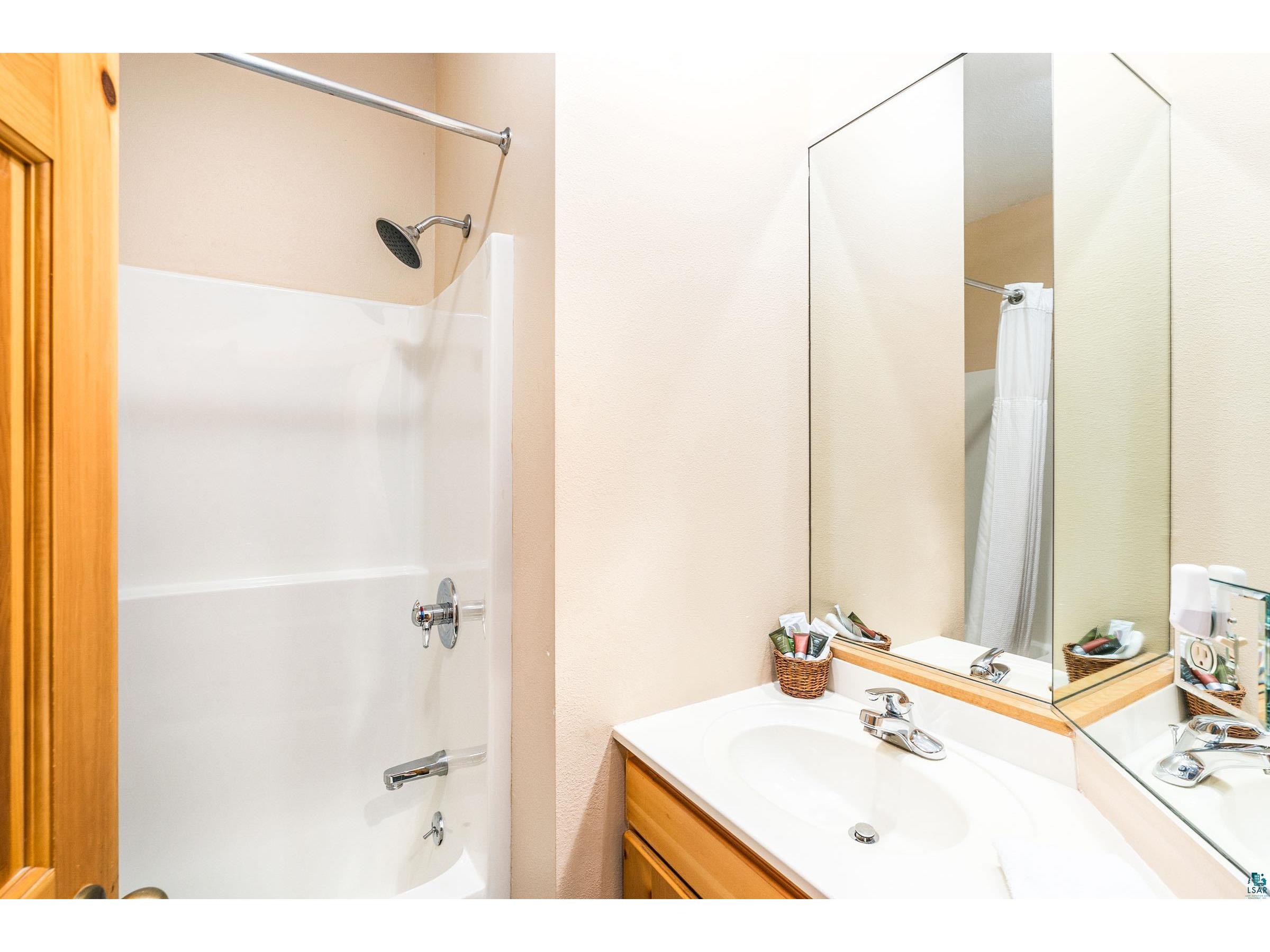 4576 Cove Side Cottage Rd Beaver Bay MN 55601 - Lake Superior 6125492 image31