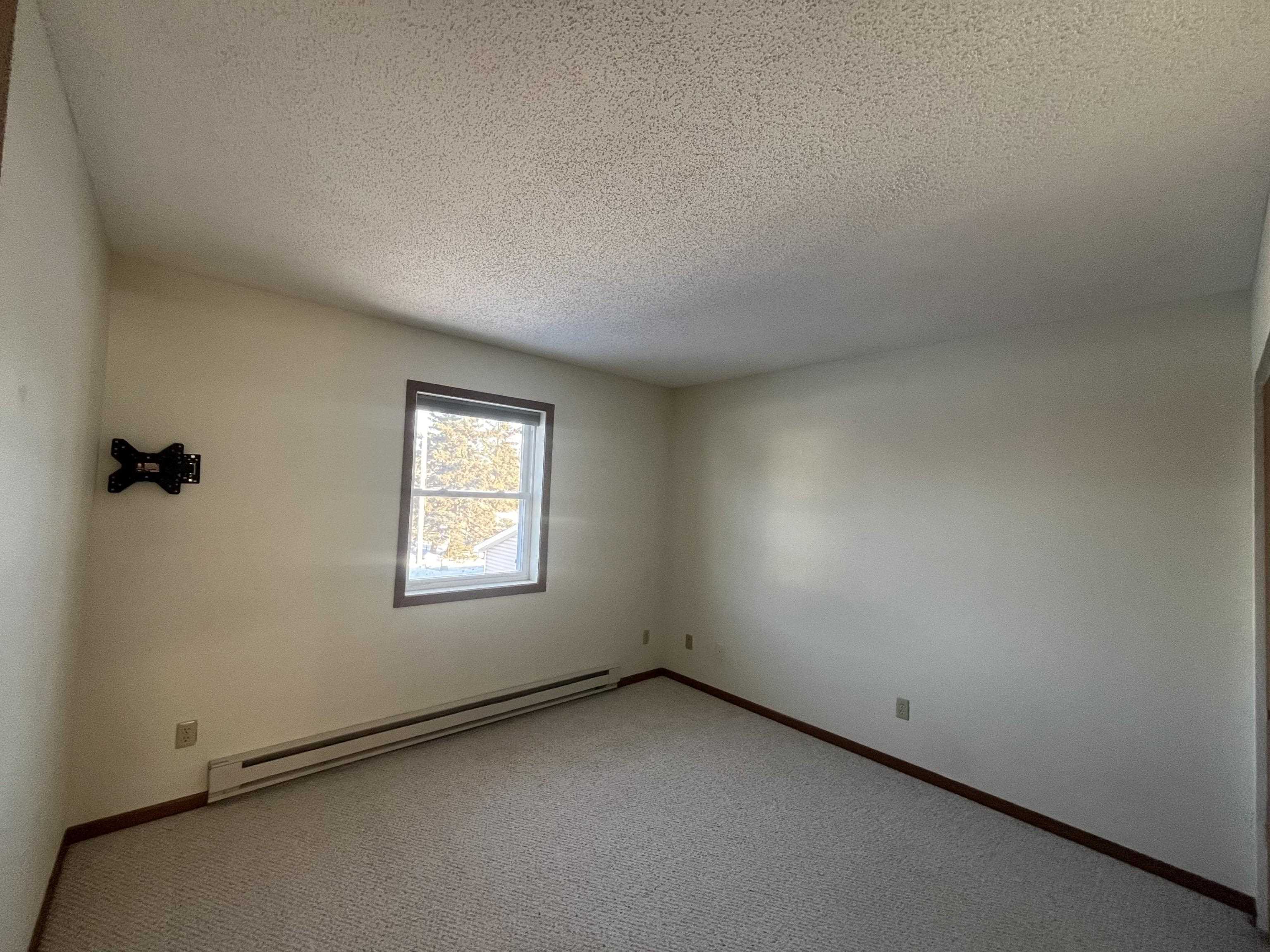 47 E 4th St Superior WI 54880 6123111 image15