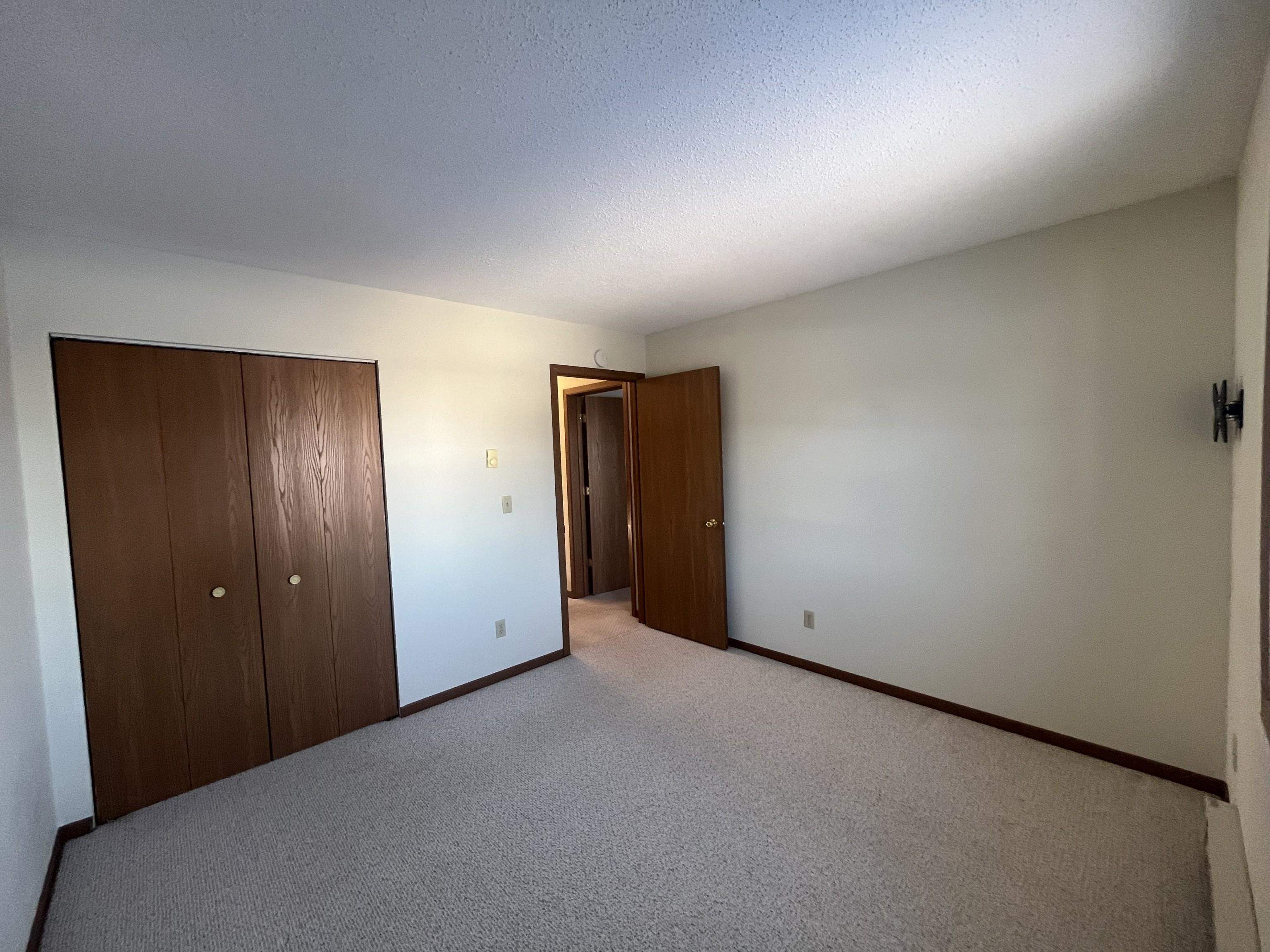 47 E 4th St Superior WI 54880 6123111 image16