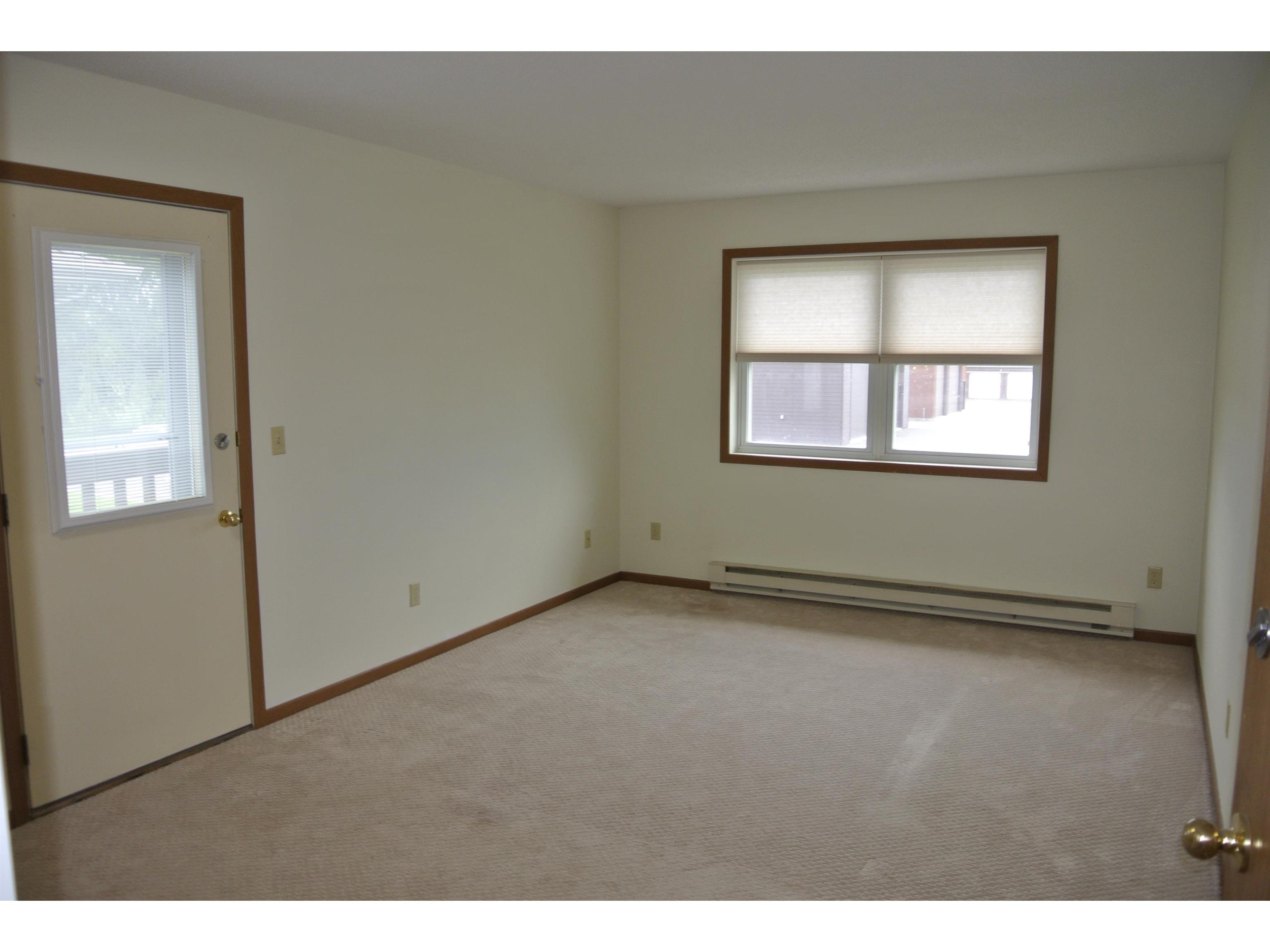 47 E 4th St Superior WI 54880 6123111 image2