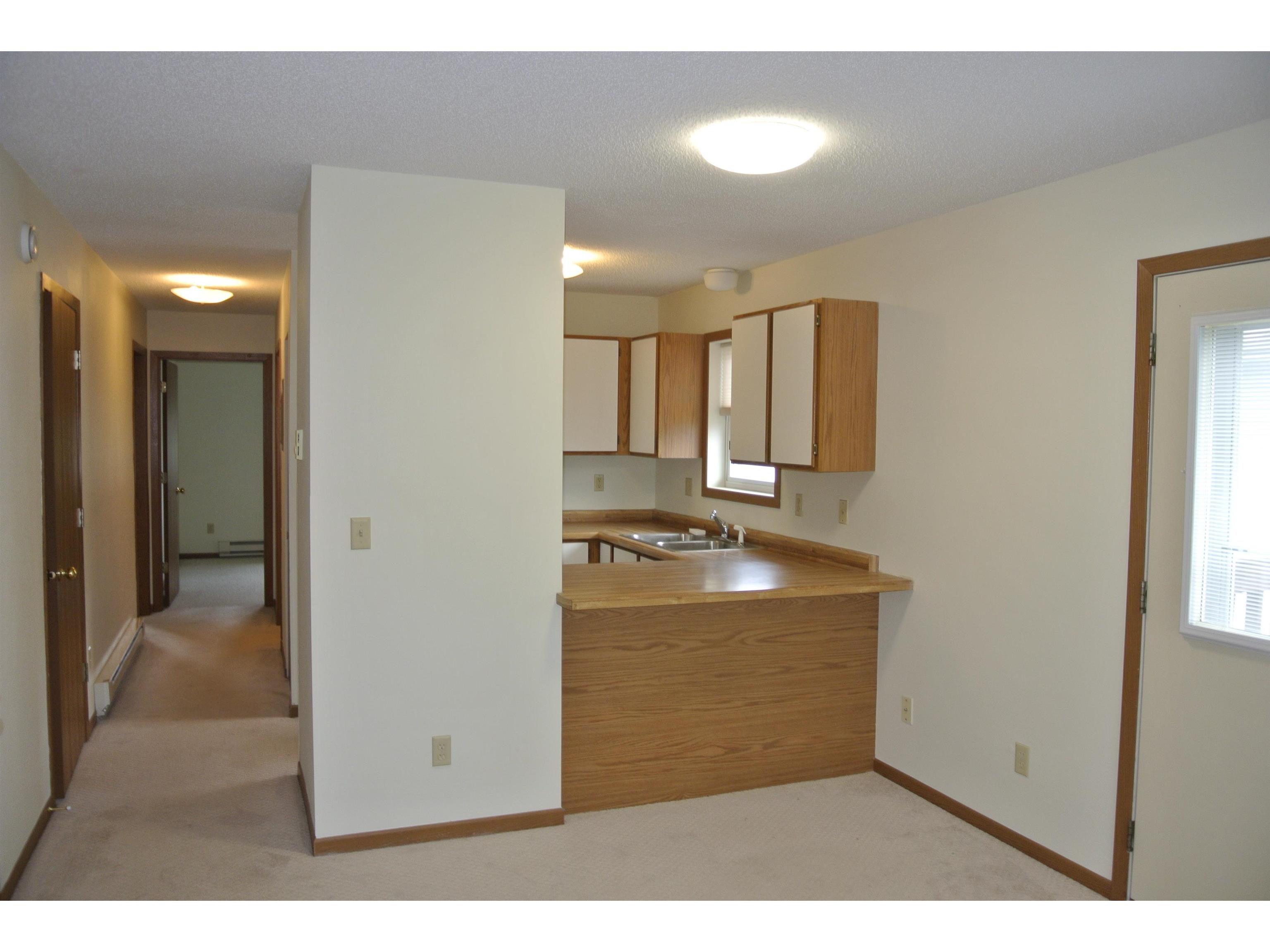 47 E 4th St Superior WI 54880 6123111 image3