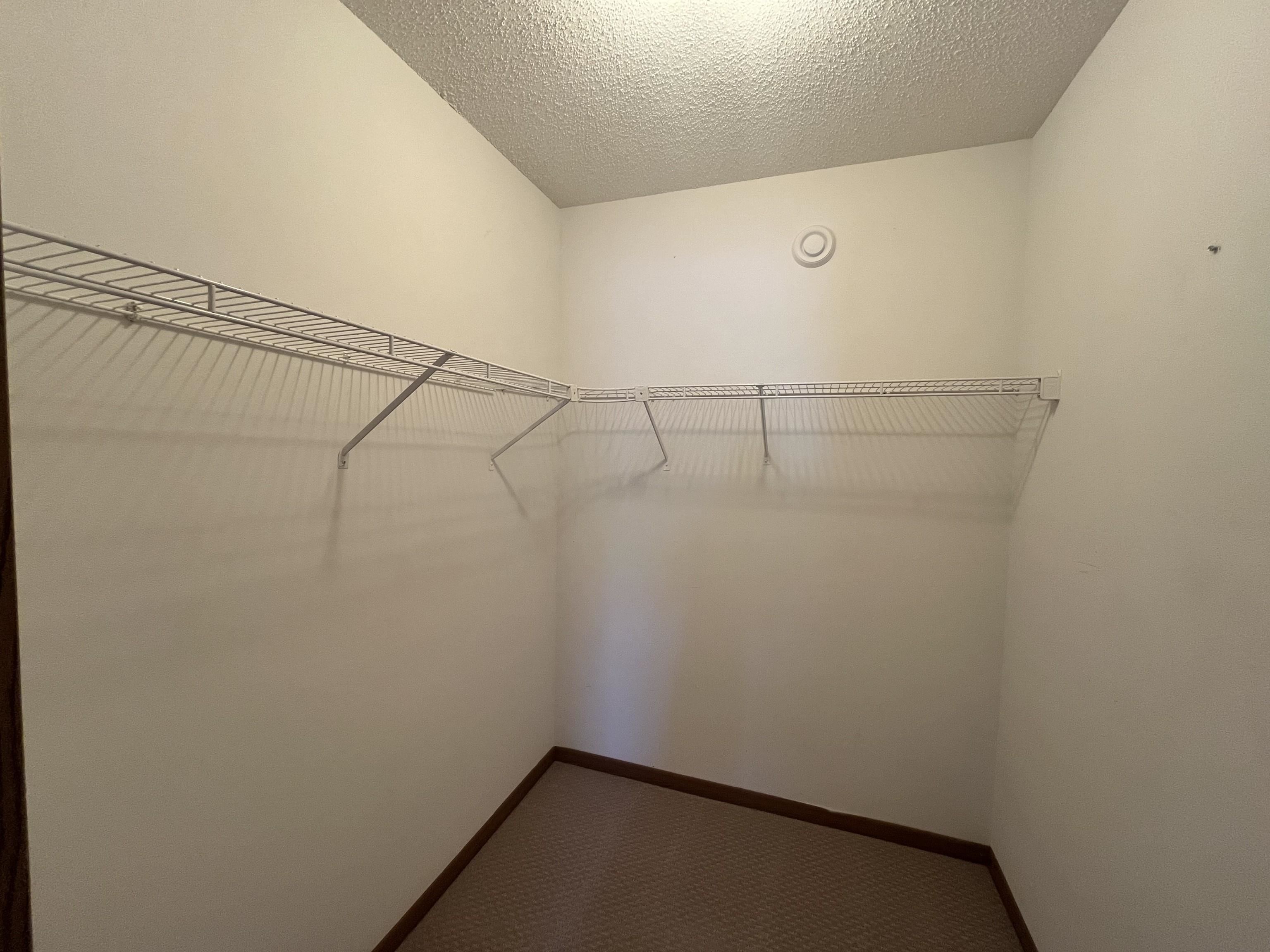 47 E 4th St Superior WI 54880 6123111 image9