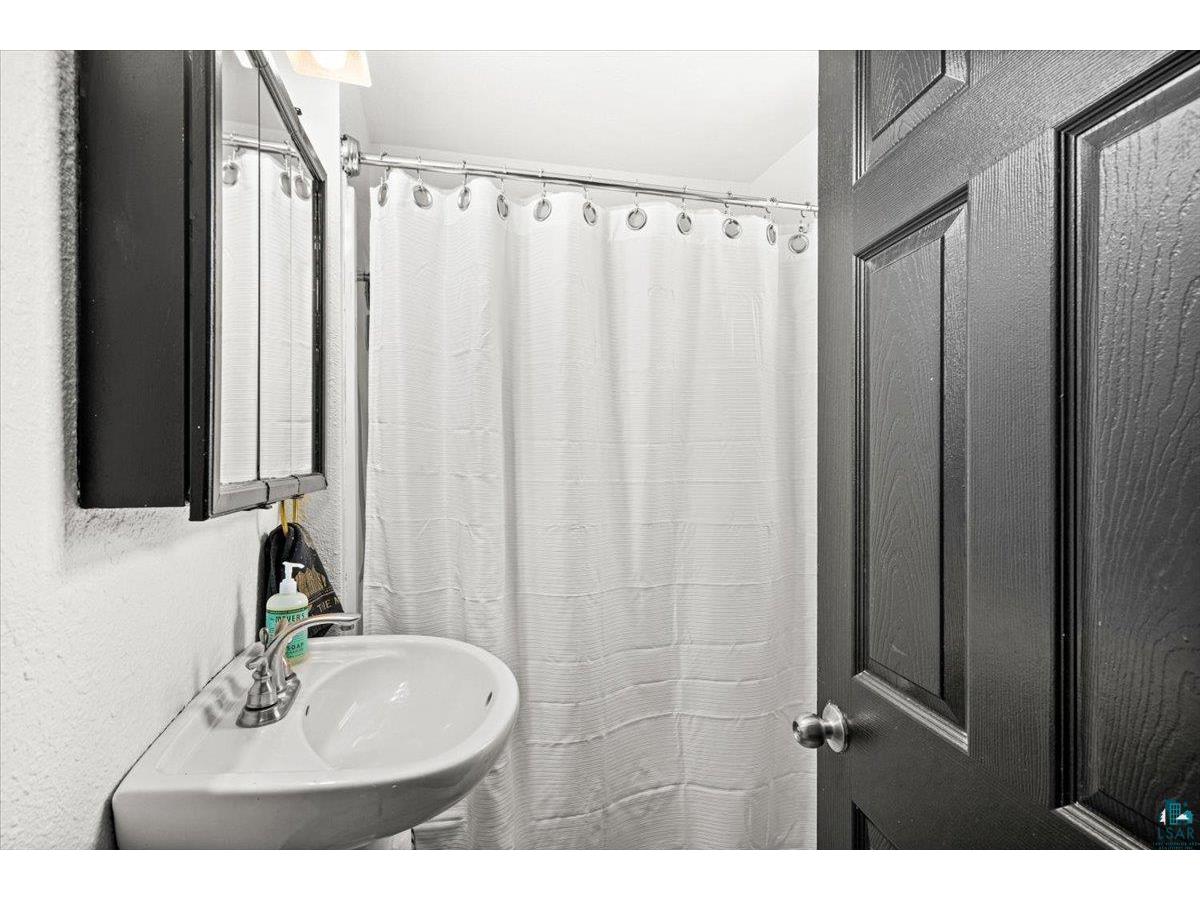 4714 W 8th St Duluth MN 55807 6126349 image21