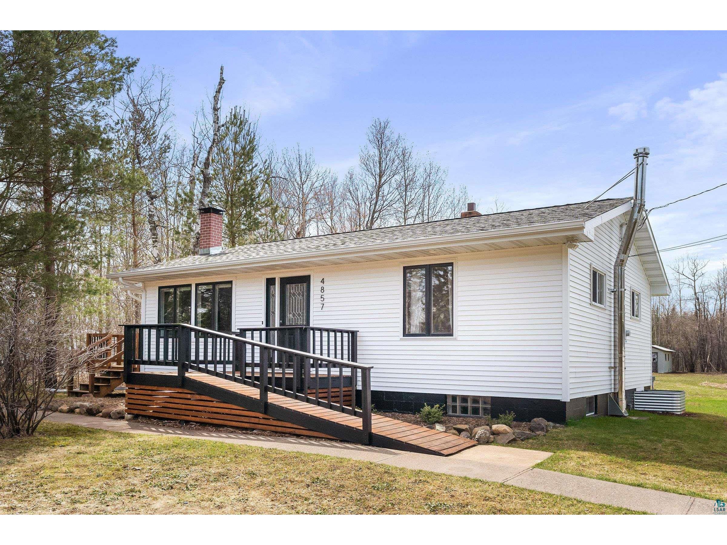 4857 2nd Ave N Duluth MN 55803 6107948 image1