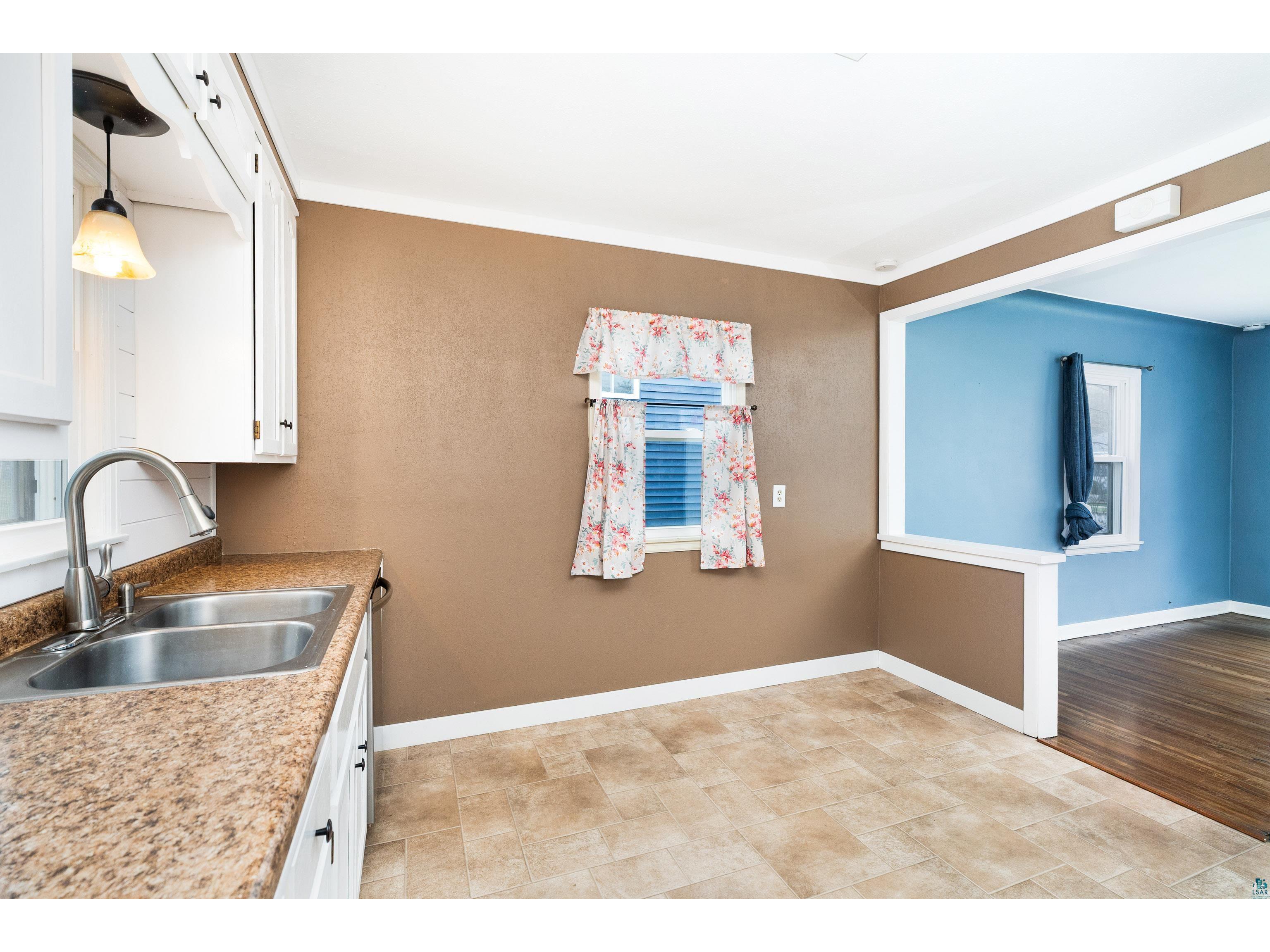 4922 Glenwood St Duluth MN 55804 6125395 image12