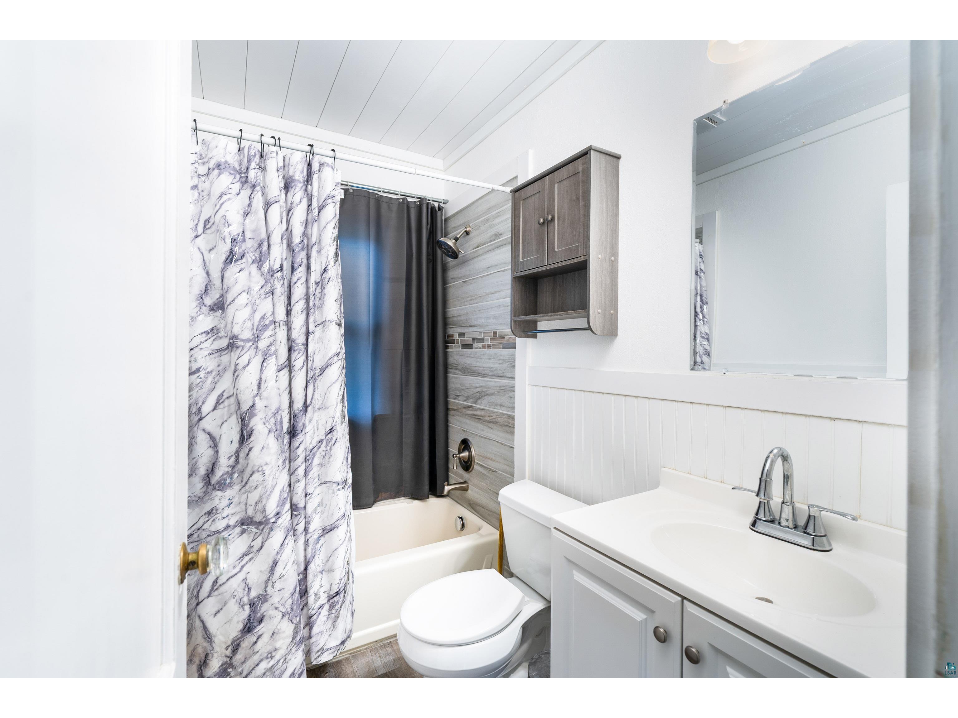 4922 Glenwood St Duluth MN 55804 6125395 image16