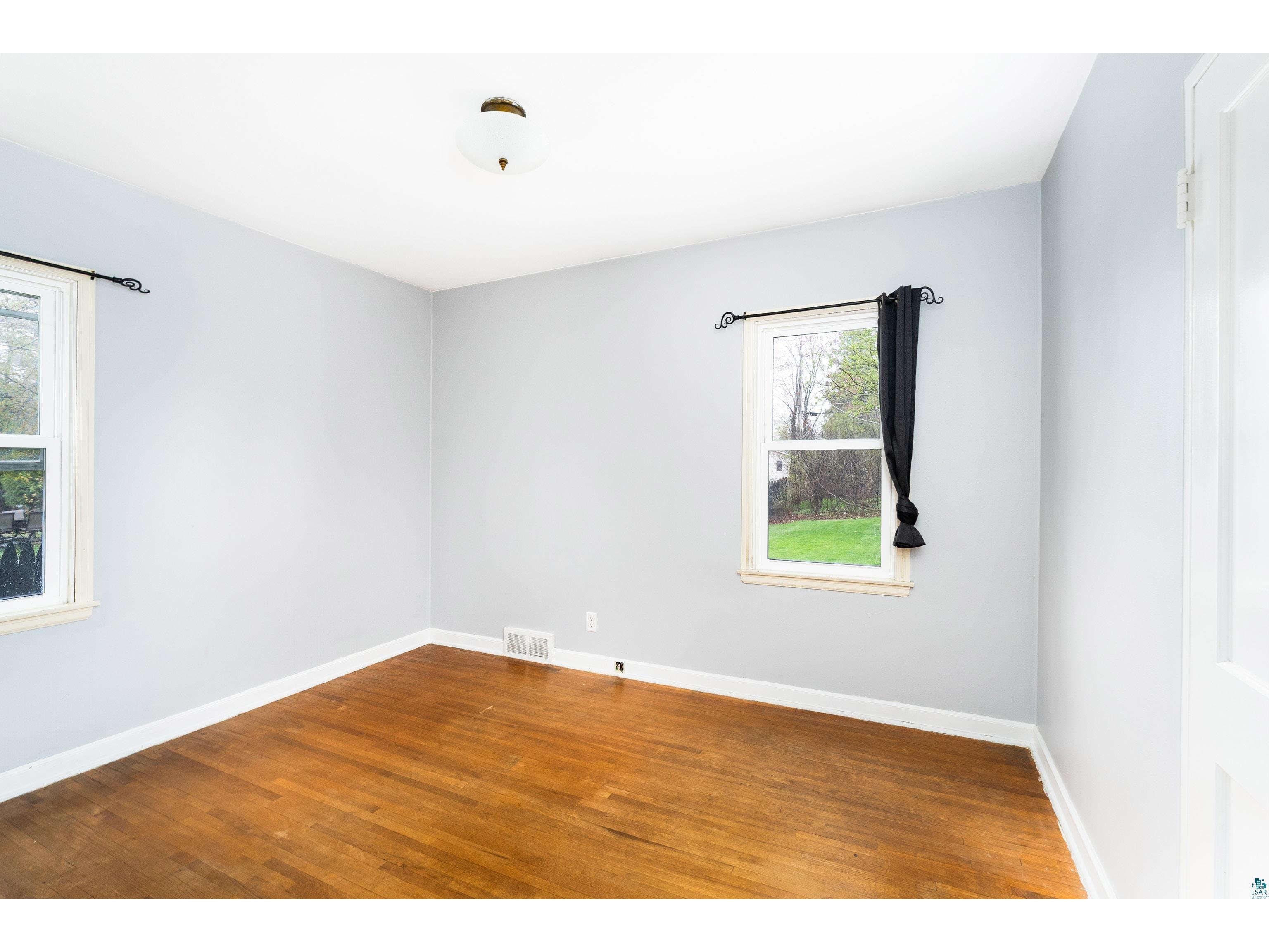 4922 Glenwood St Duluth MN 55804 6125395 image18