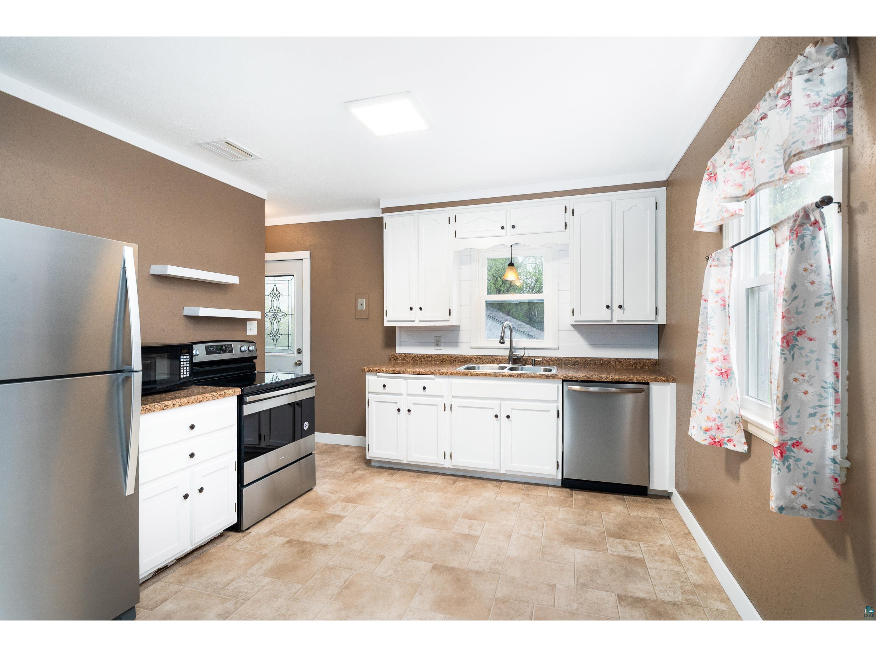 4922 Glenwood St Duluth MN 55804 6125395 image7