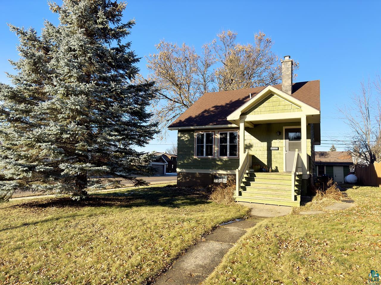 5 E White St Ely MN 55731 6111813 image1