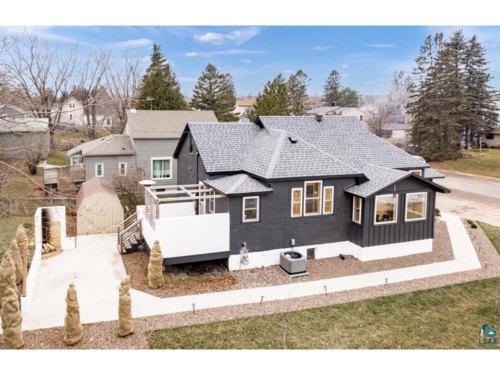 502 6th Ave Two Harbors MN 55616 - Skunk Creek 6117155 image1