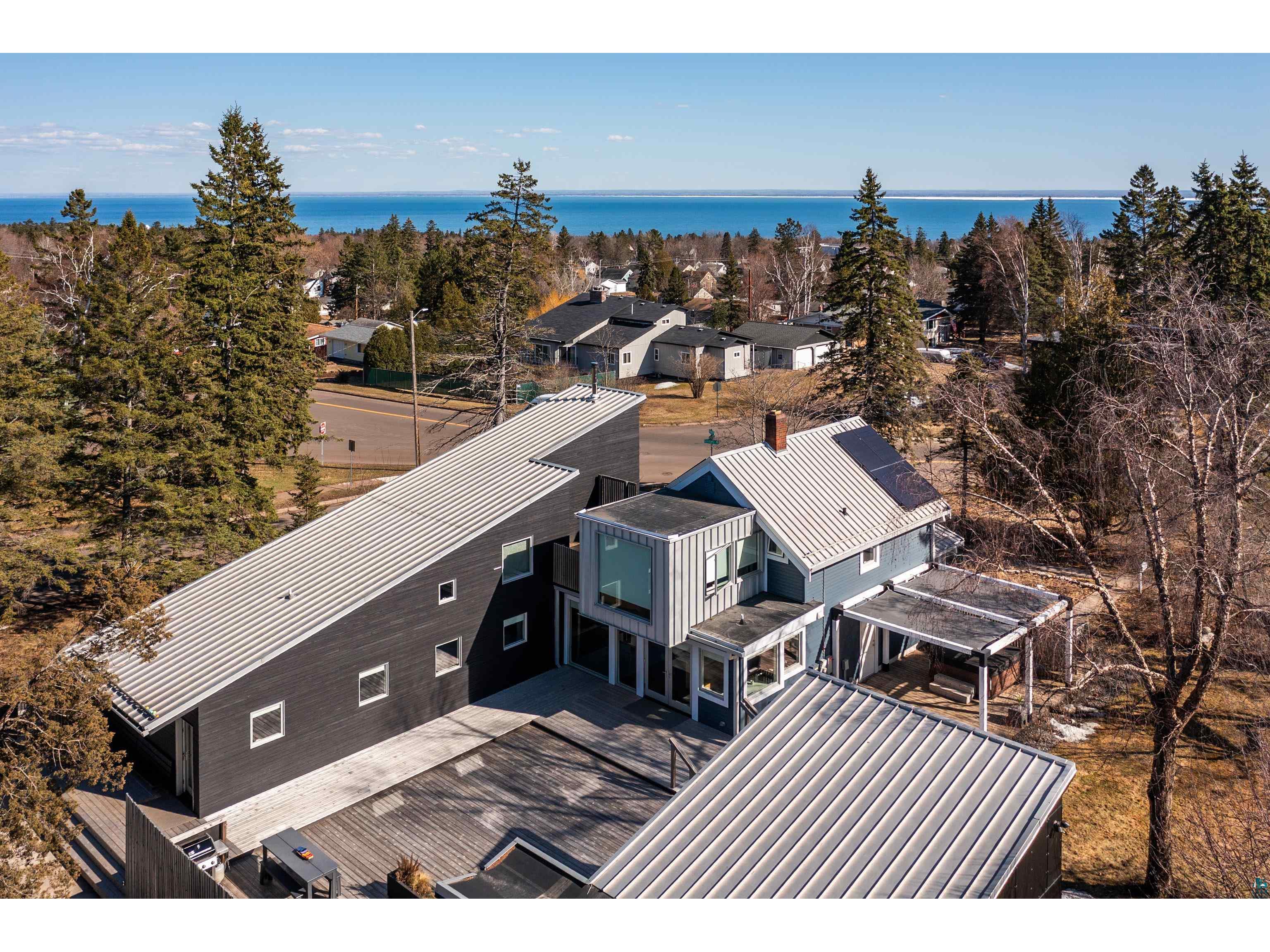 5027 Oakley St Duluth MN 55804 6124700 image1