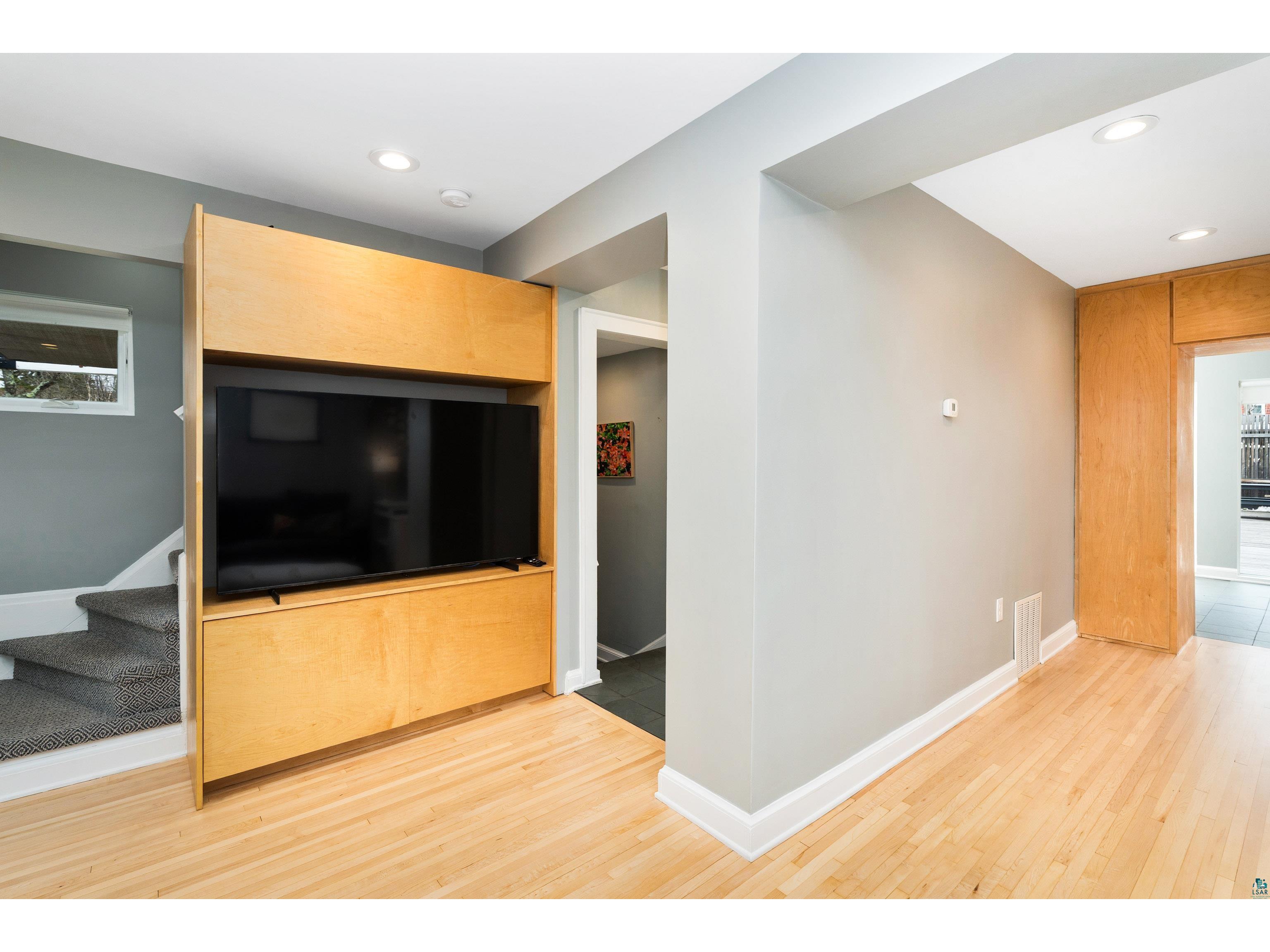 5027 Oakley St Duluth MN 55804 6124700 image23