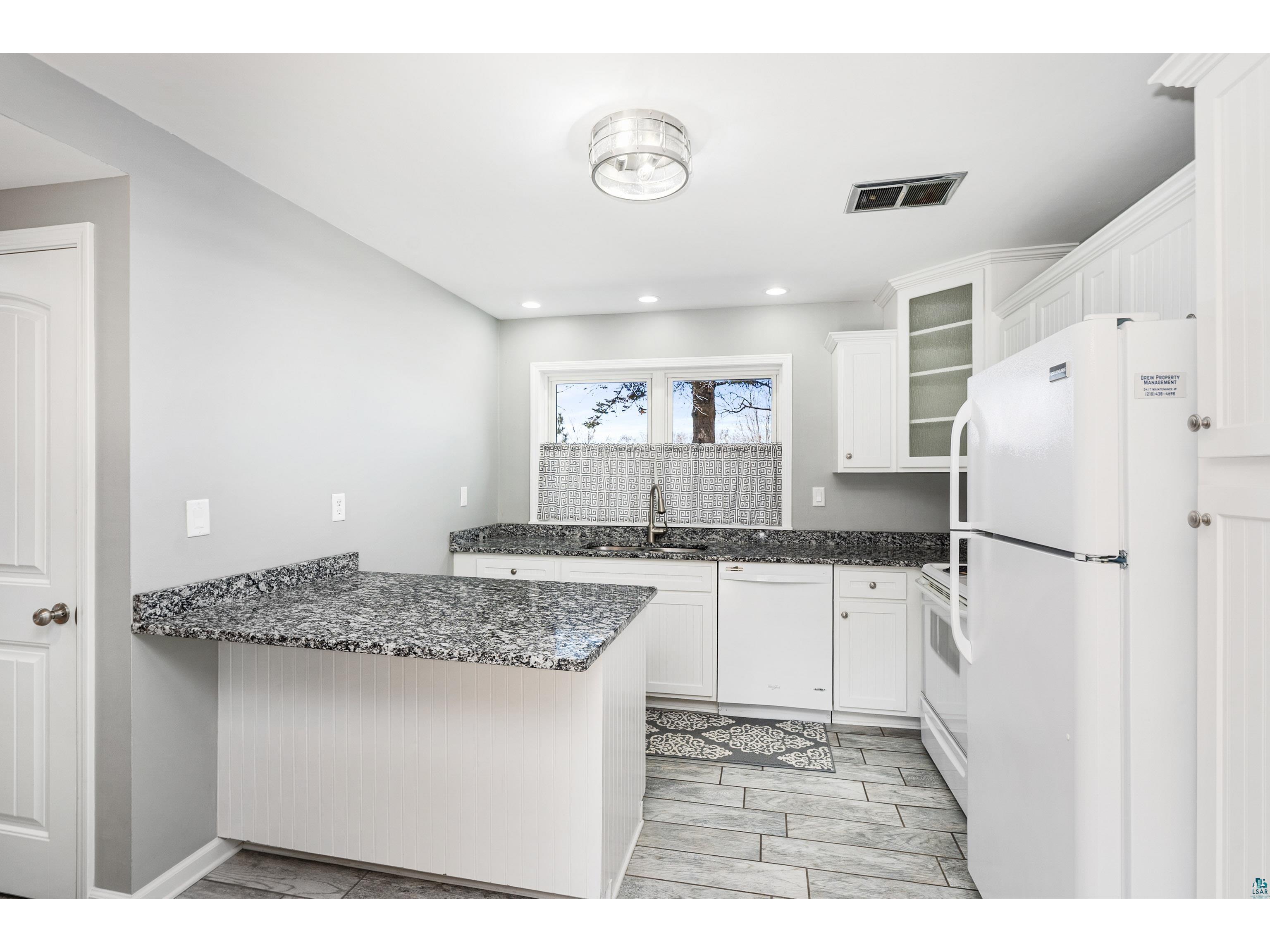 504 Madison Ave Duluth MN 55811 6125450 image10