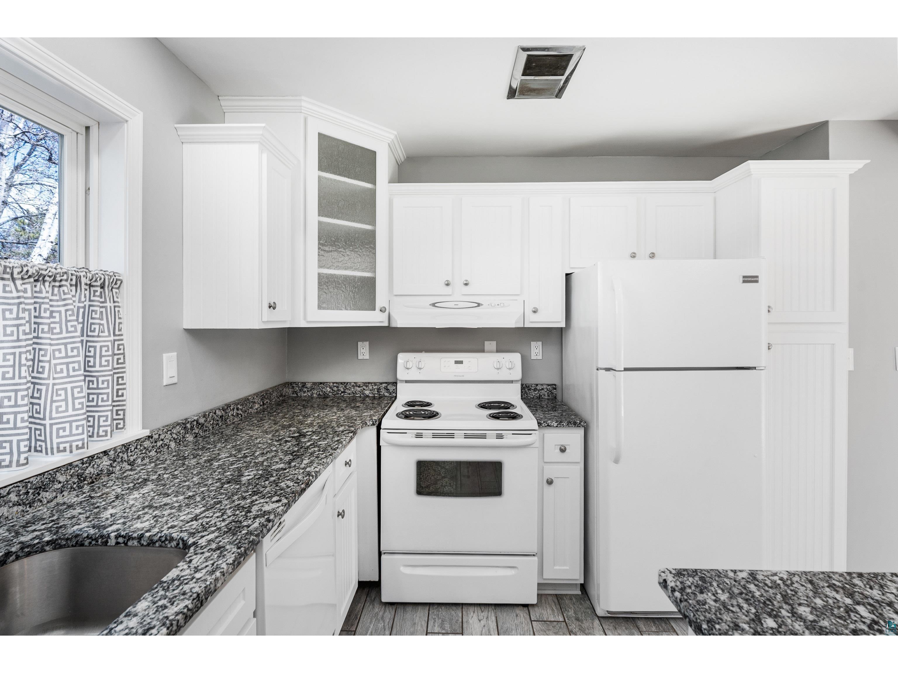 504 Madison Ave Duluth MN 55811 6125450 image12