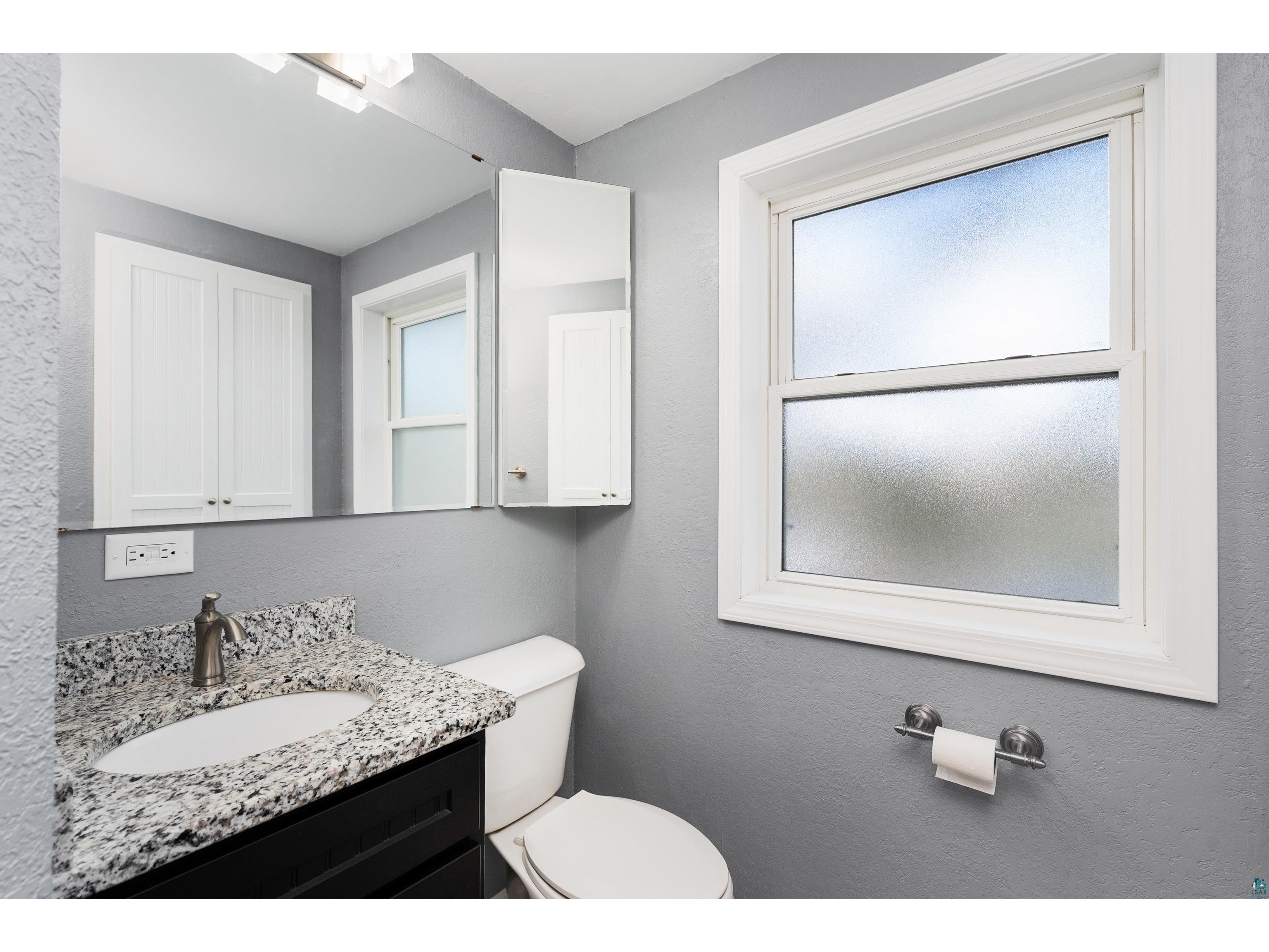 504 Madison Ave Duluth MN 55811 6125450 image23