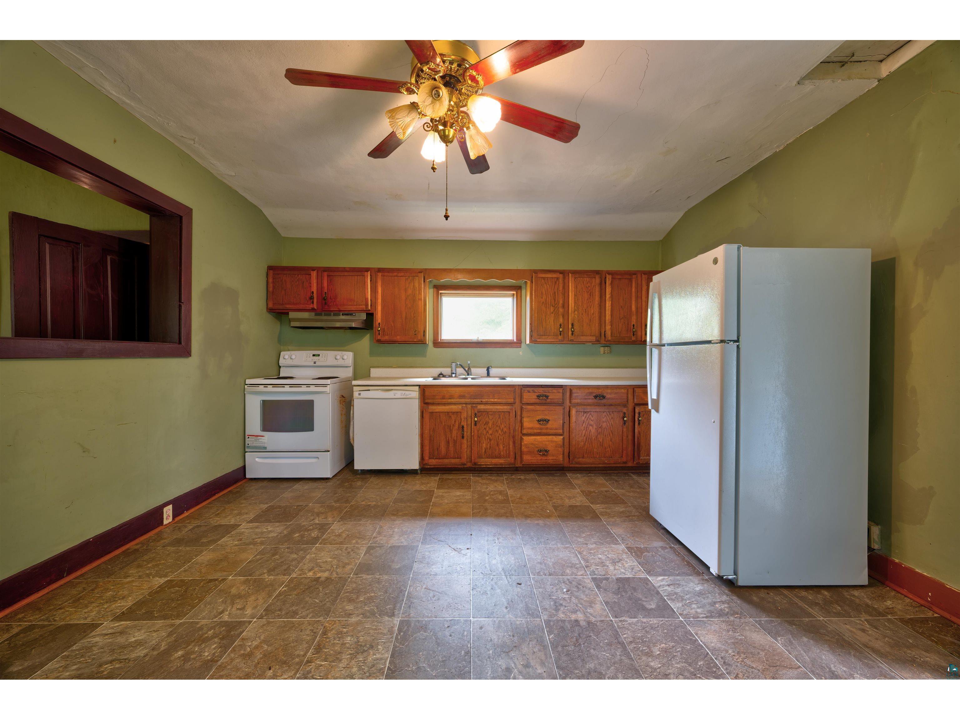506 15th Ave W Ashland WI 54806 6126818 image12