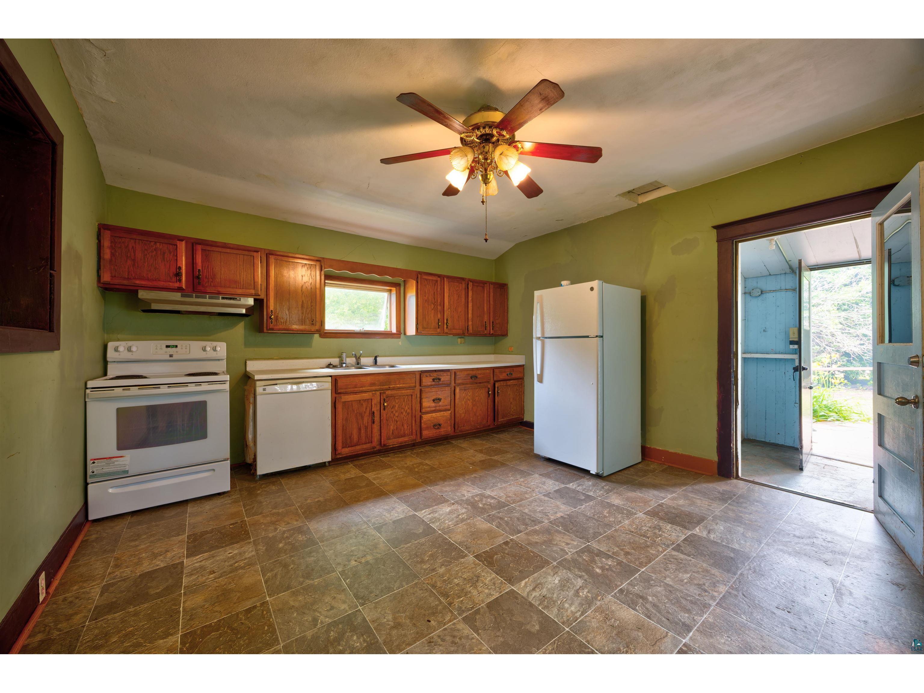 506 15th Ave W Ashland WI 54806 6126818 image6
