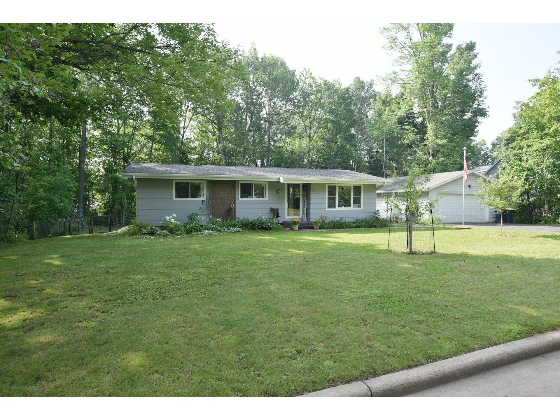 506 E 4th St Washburn WI 54891 6120942 image1