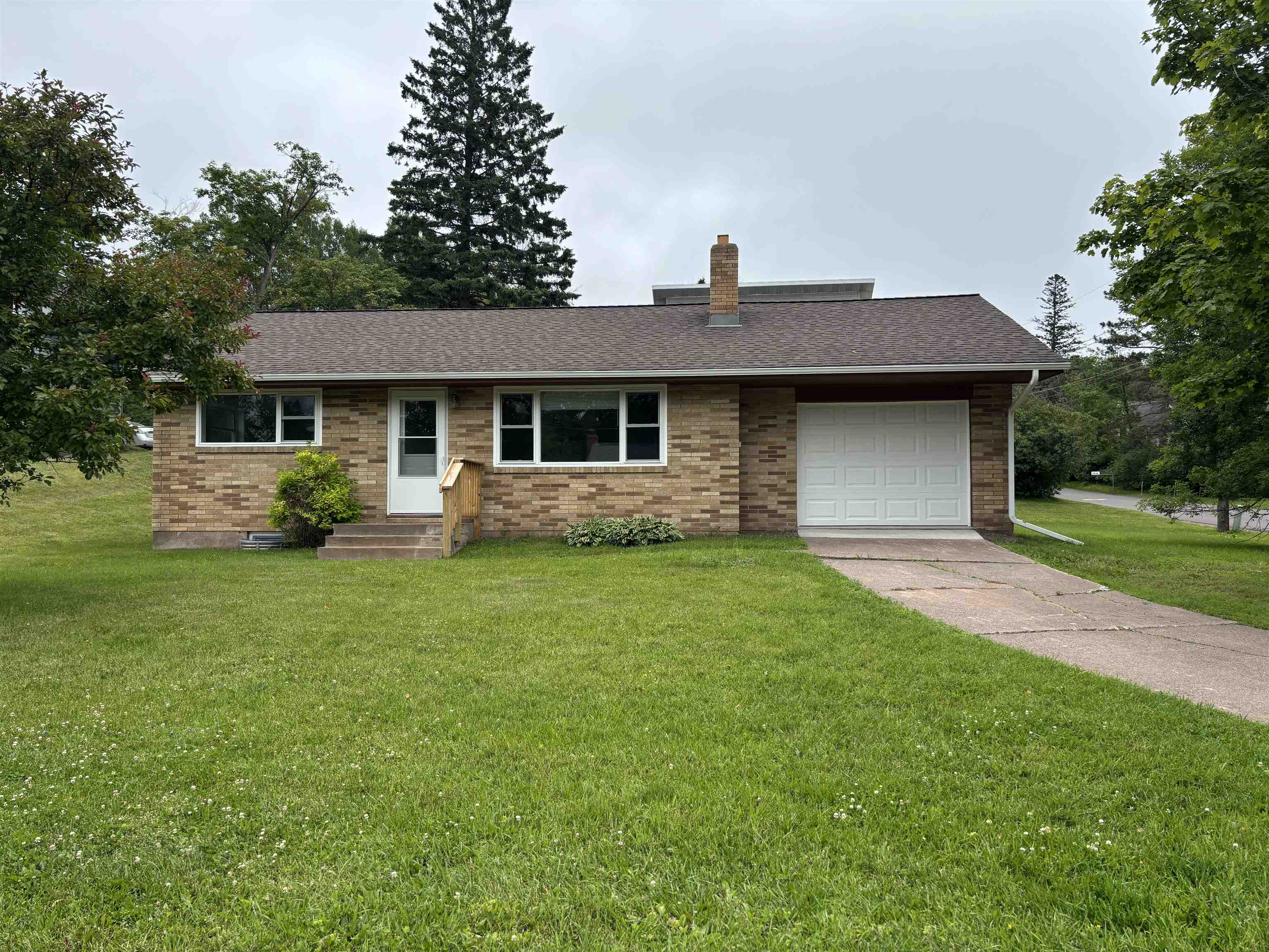 506 N Arlington Ave Duluth MN 55811 6120566 image1