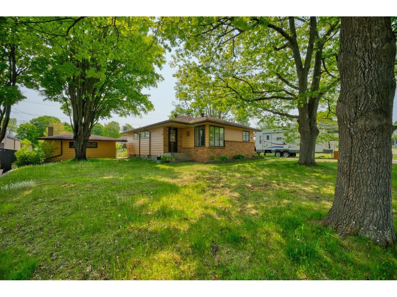 507 W Indiana Ave Gilbert MN 55741 6119740 image1