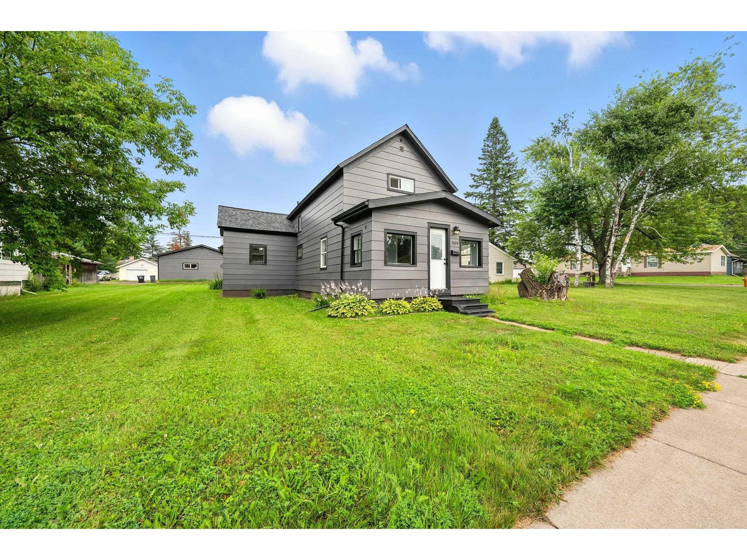 509 E 5th St Superior WI 54880 6121189 image1