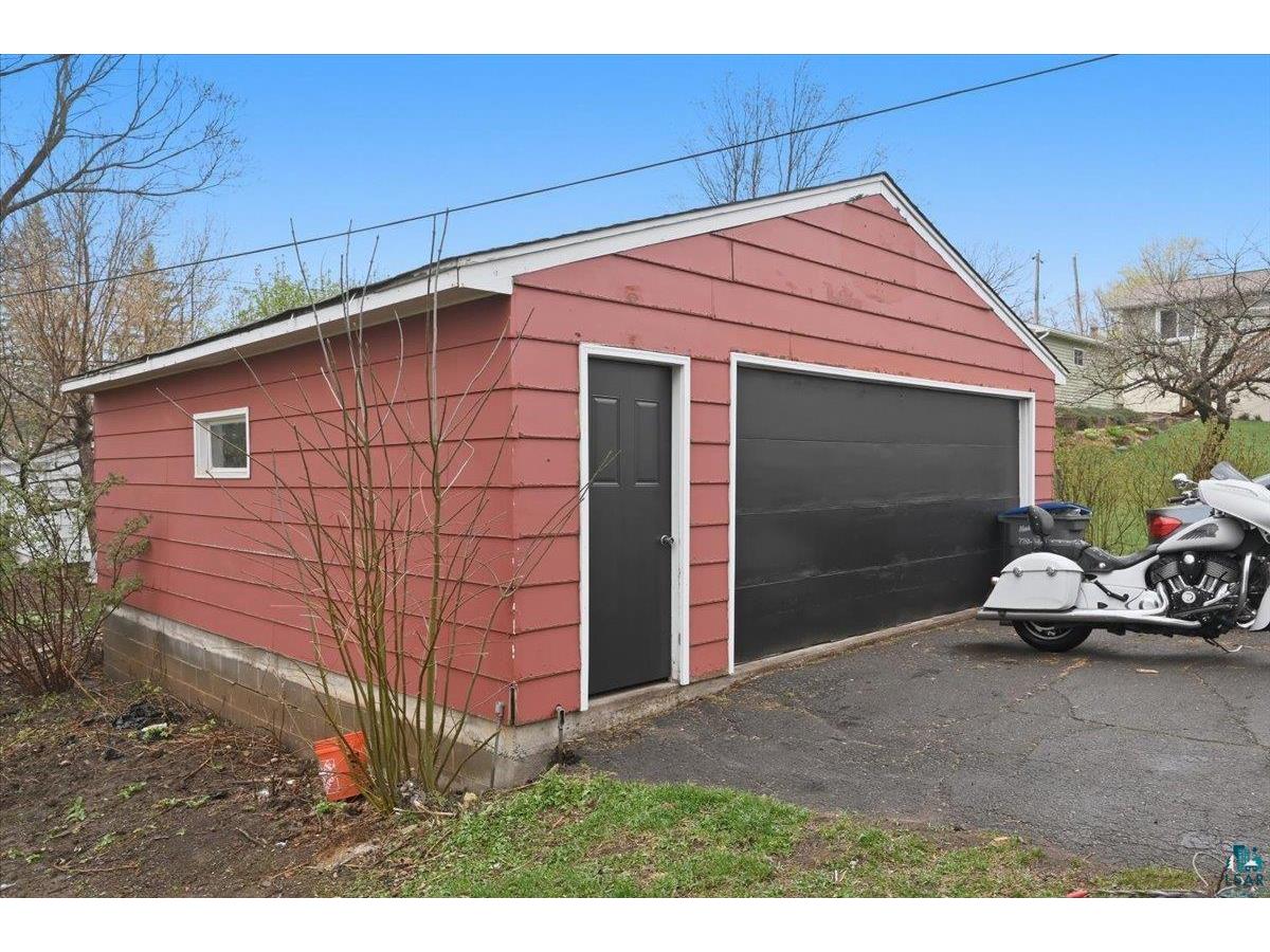 51 E Owatonna St Duluth MN 55803 6125319 image3