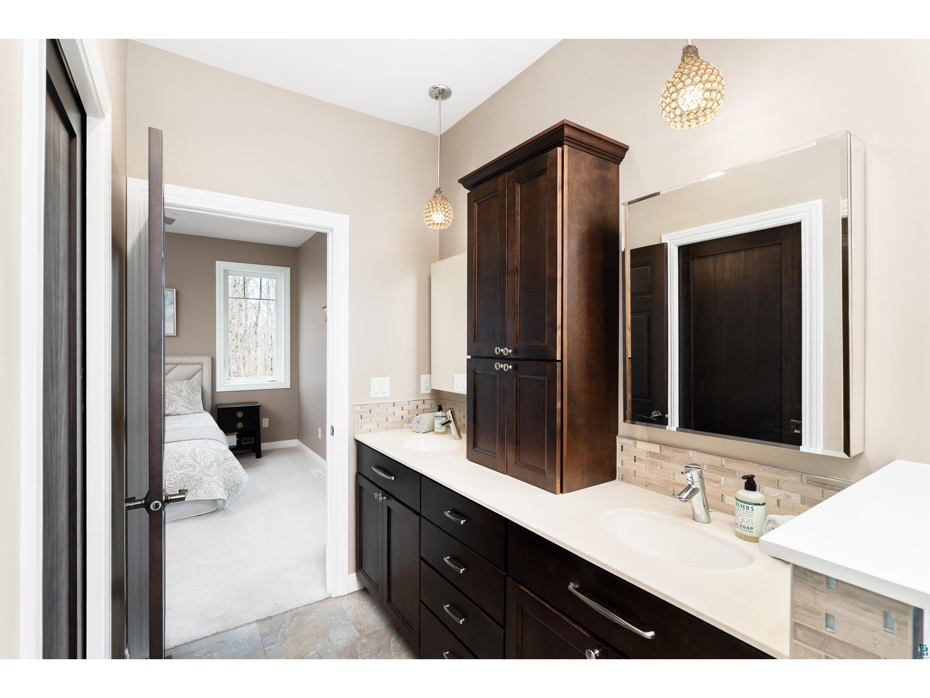 510 Crystal Dr Duluth MN 55811 6124911 image24