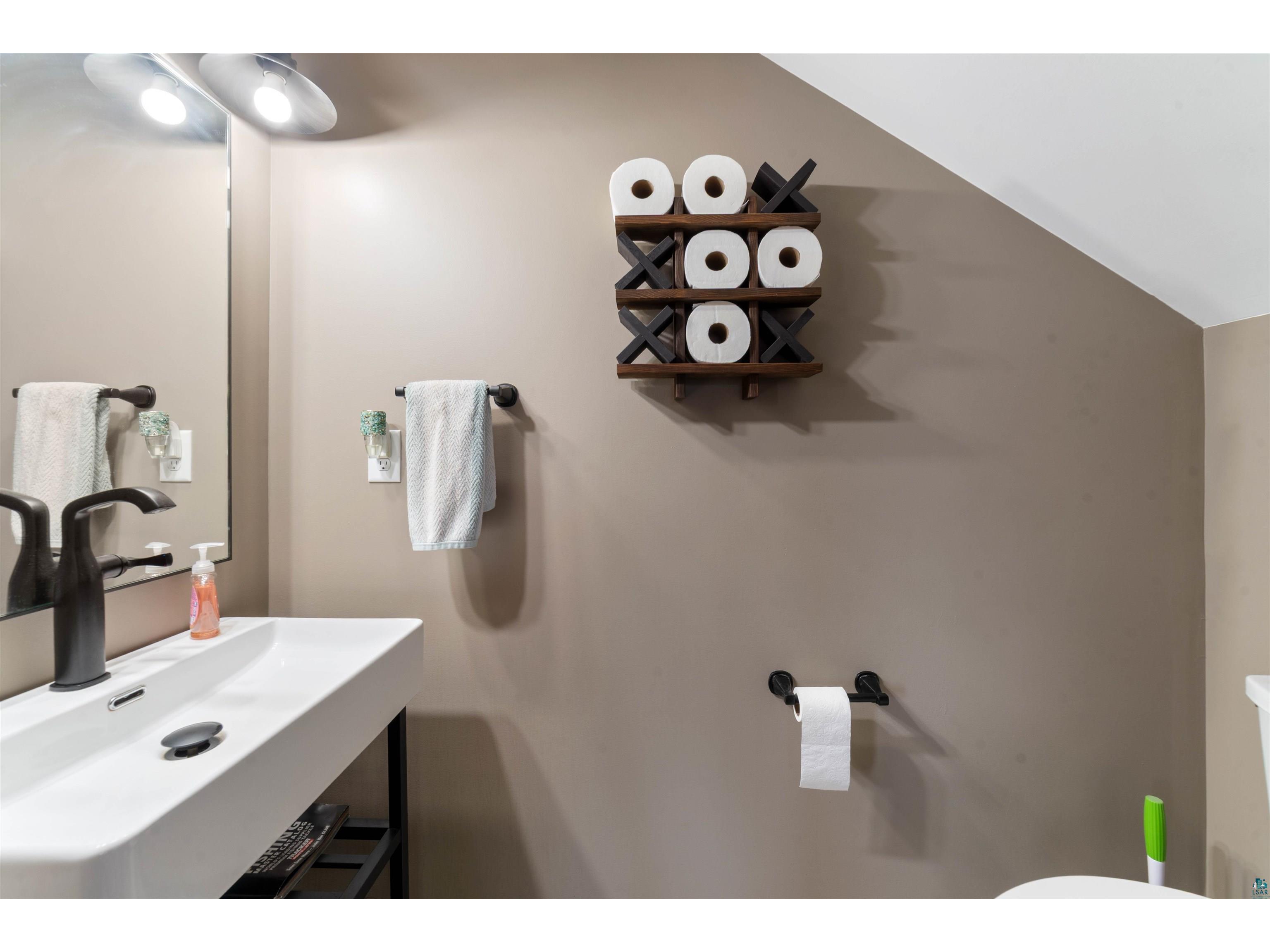 5107 North Shore Dr Duluth MN 55804 6120312 image45