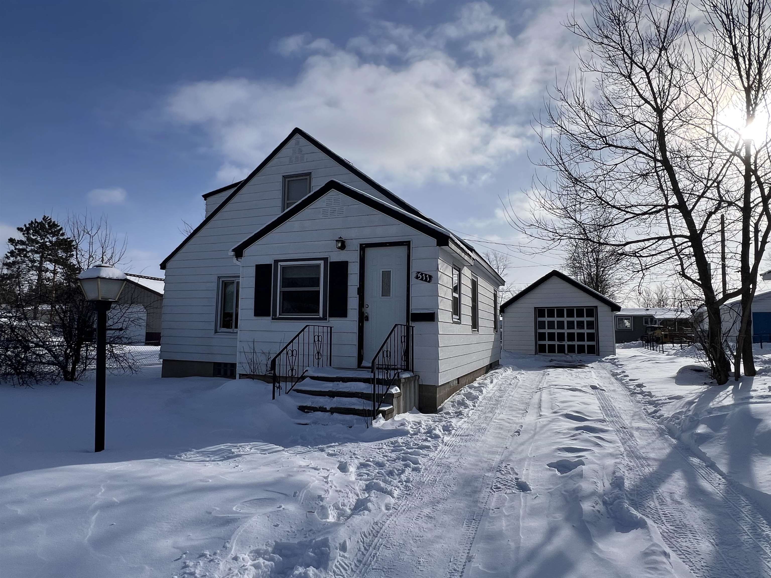 511 3rd St NE Chisholm MN 55719 6123388 image1