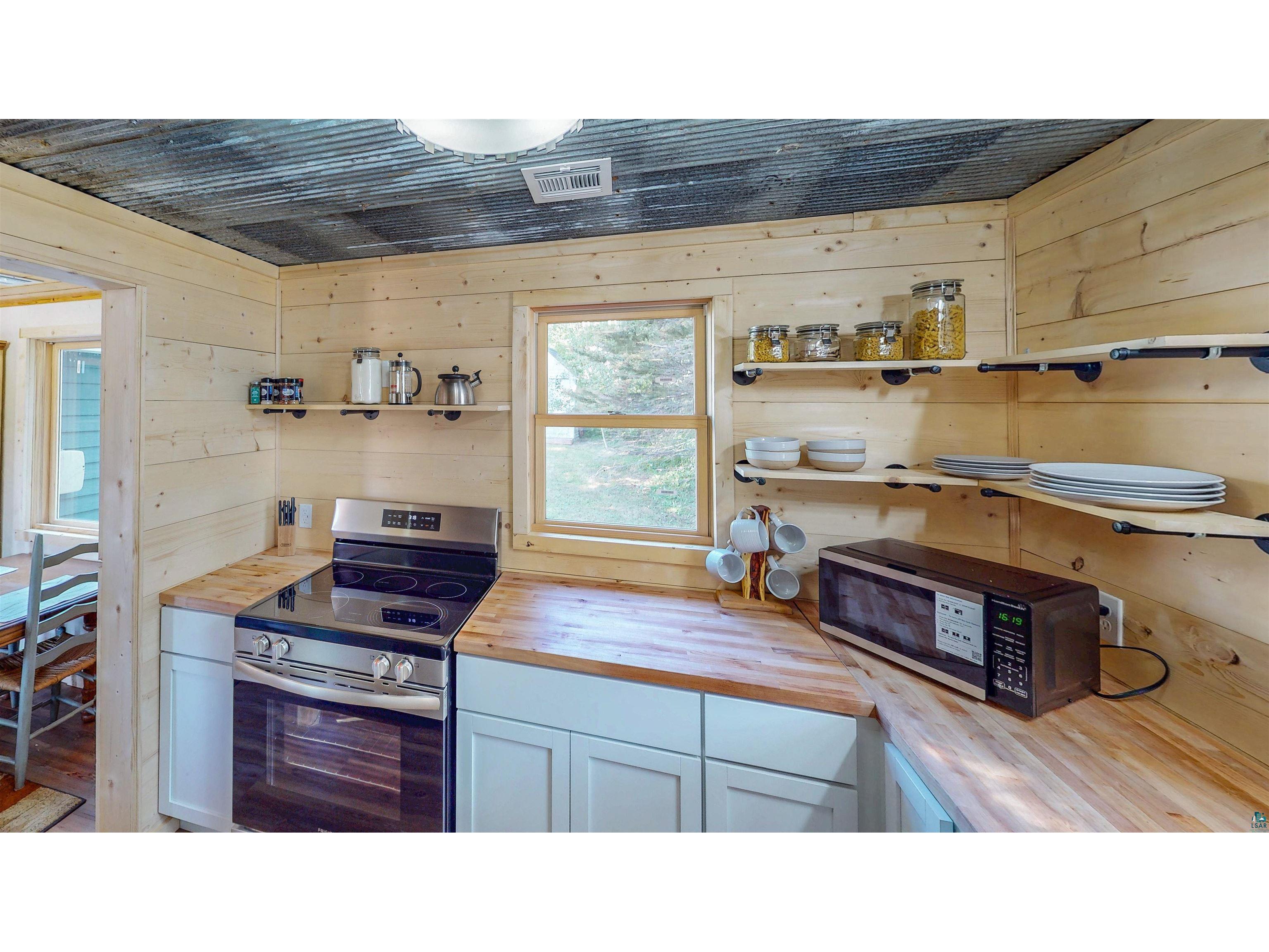 511 W 3rd St Grand Marais MN 55604 6126804 image4