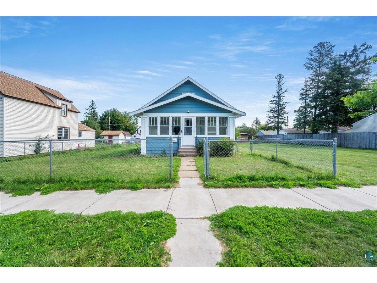 512 Clough Ave Superior WI 54880 6110557 image1
