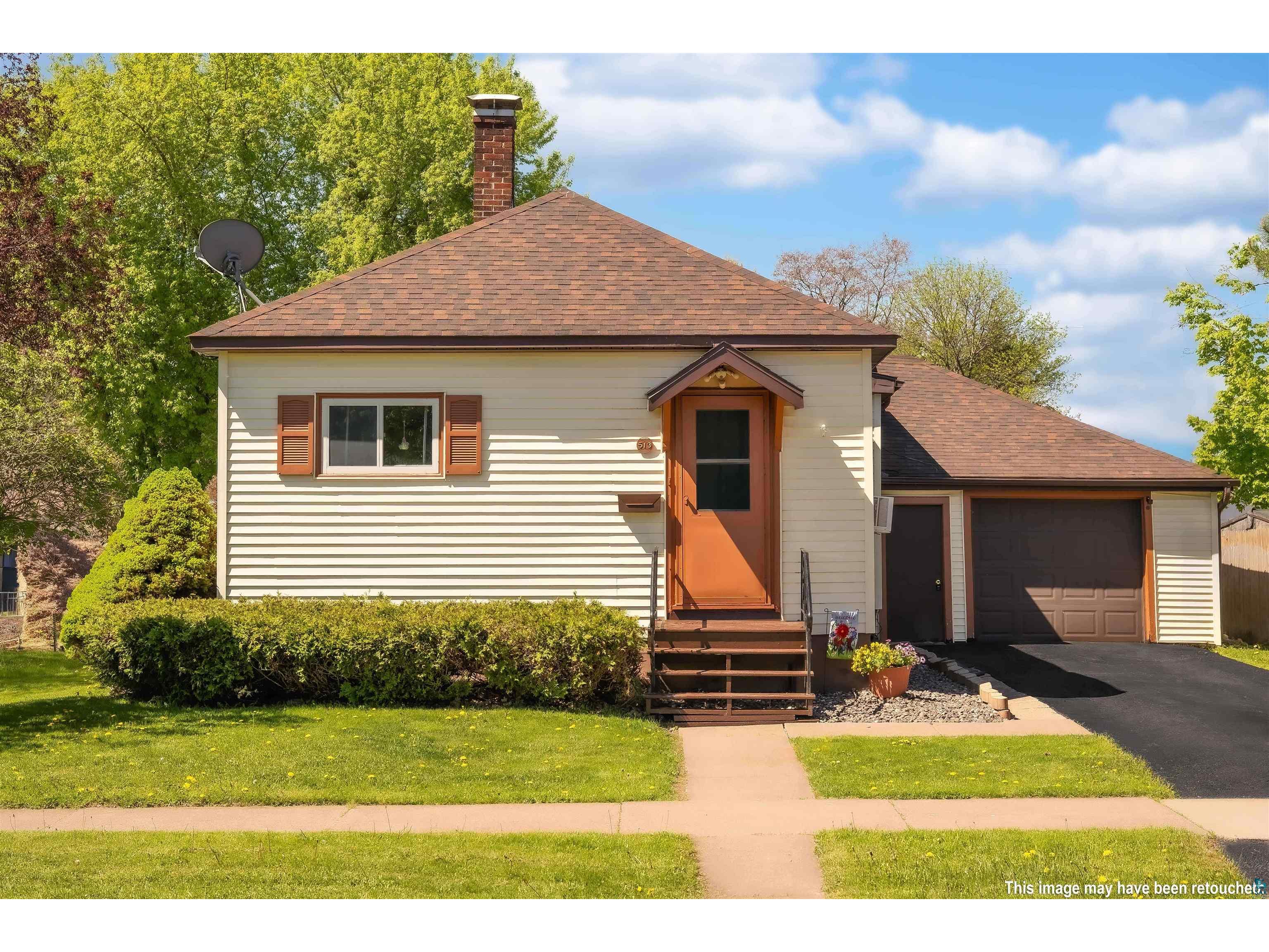 513 Willis Ave Ashland WI 54806 6125677 image1