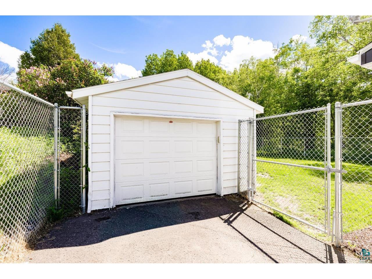 516 W Quince St Duluth MN 55811 6126086 image35