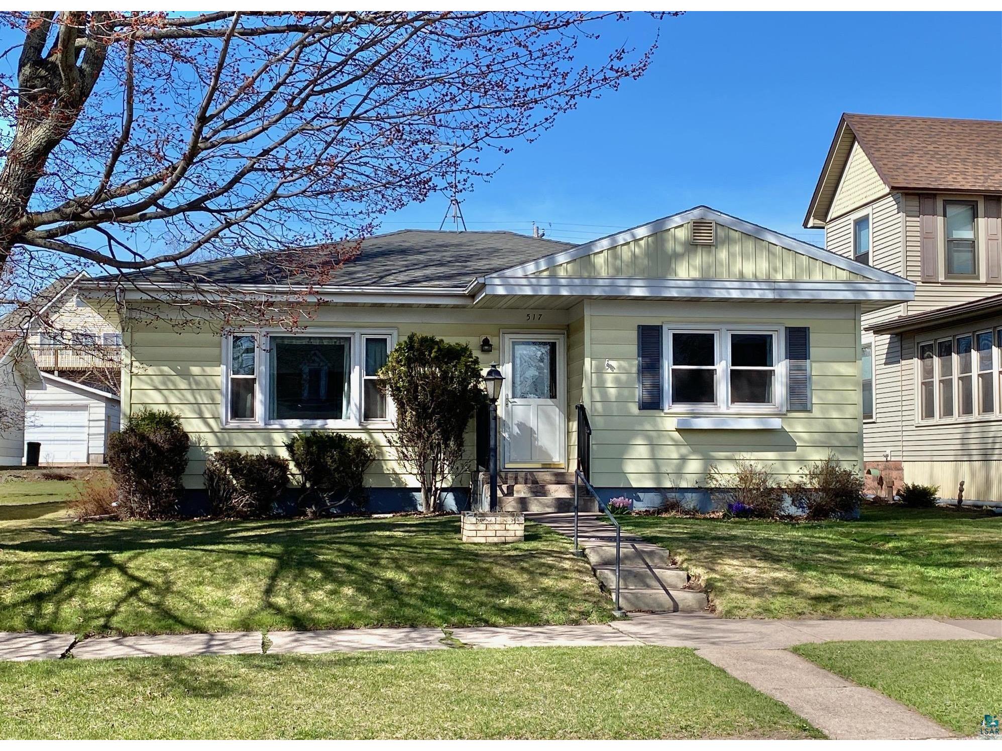 517 3rd Ave Two Harbors MN 55616 6112941 image1