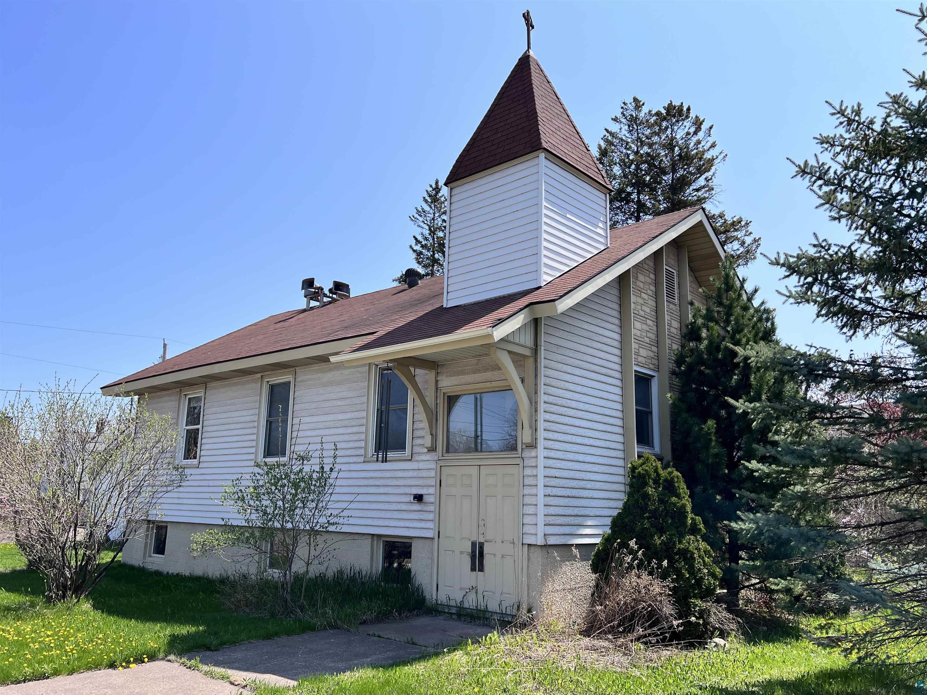 5201 E 2nd St Superior WI 54880 6108291 image1