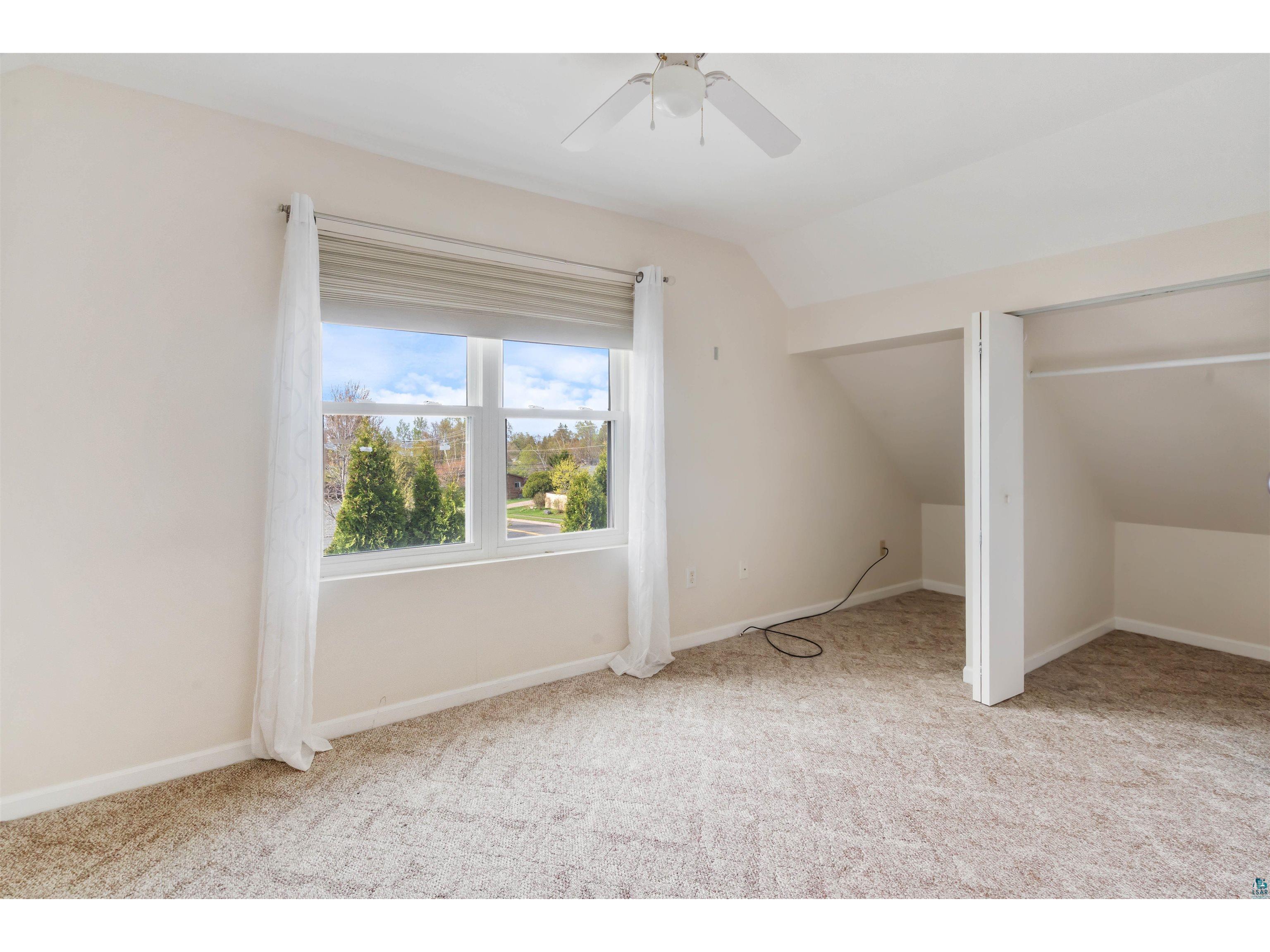 5201 Ivanhoe St Duluth MN 55804 6125571 image14