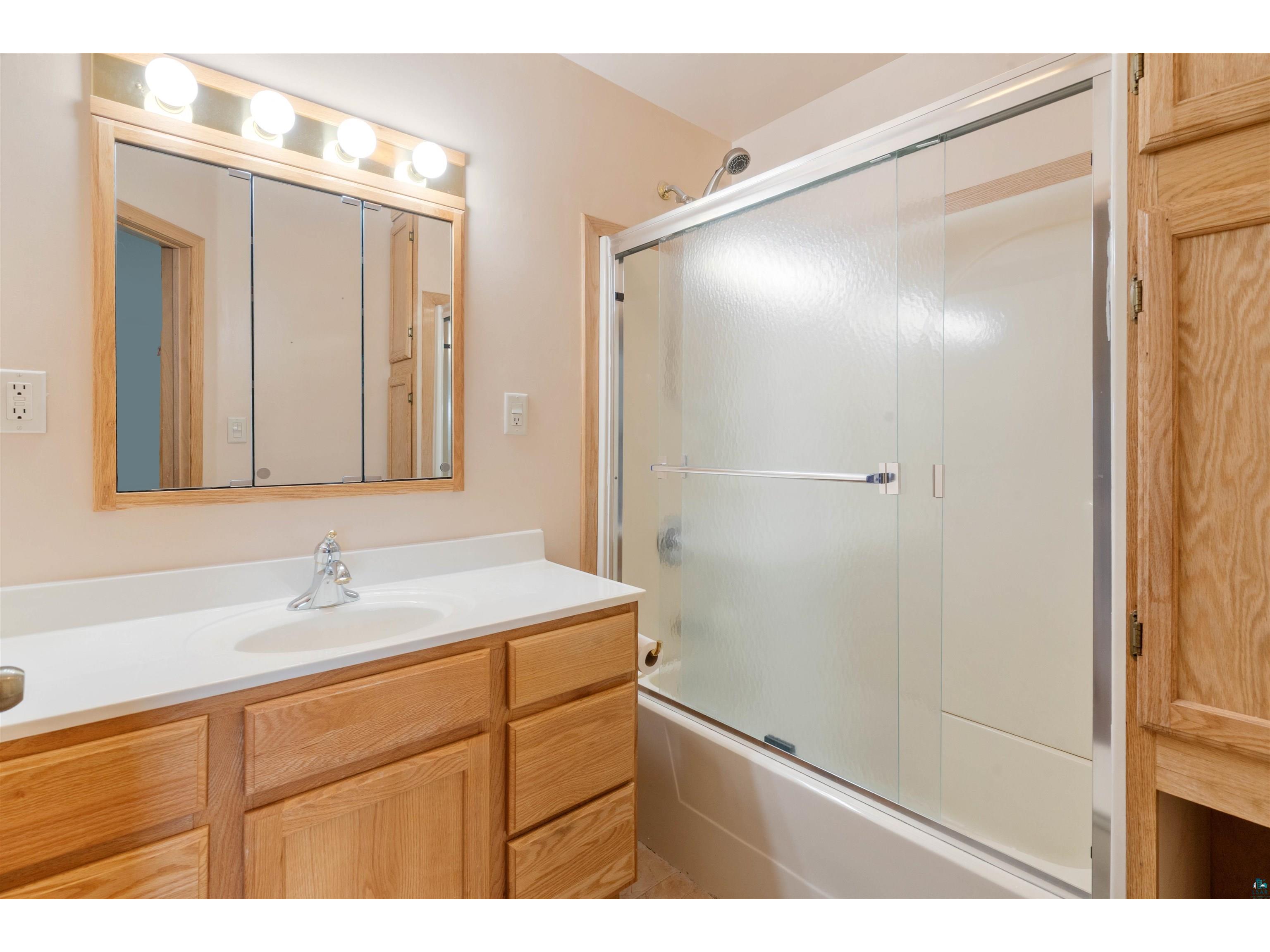 5201 Ivanhoe St Duluth MN 55804 6125571 image16