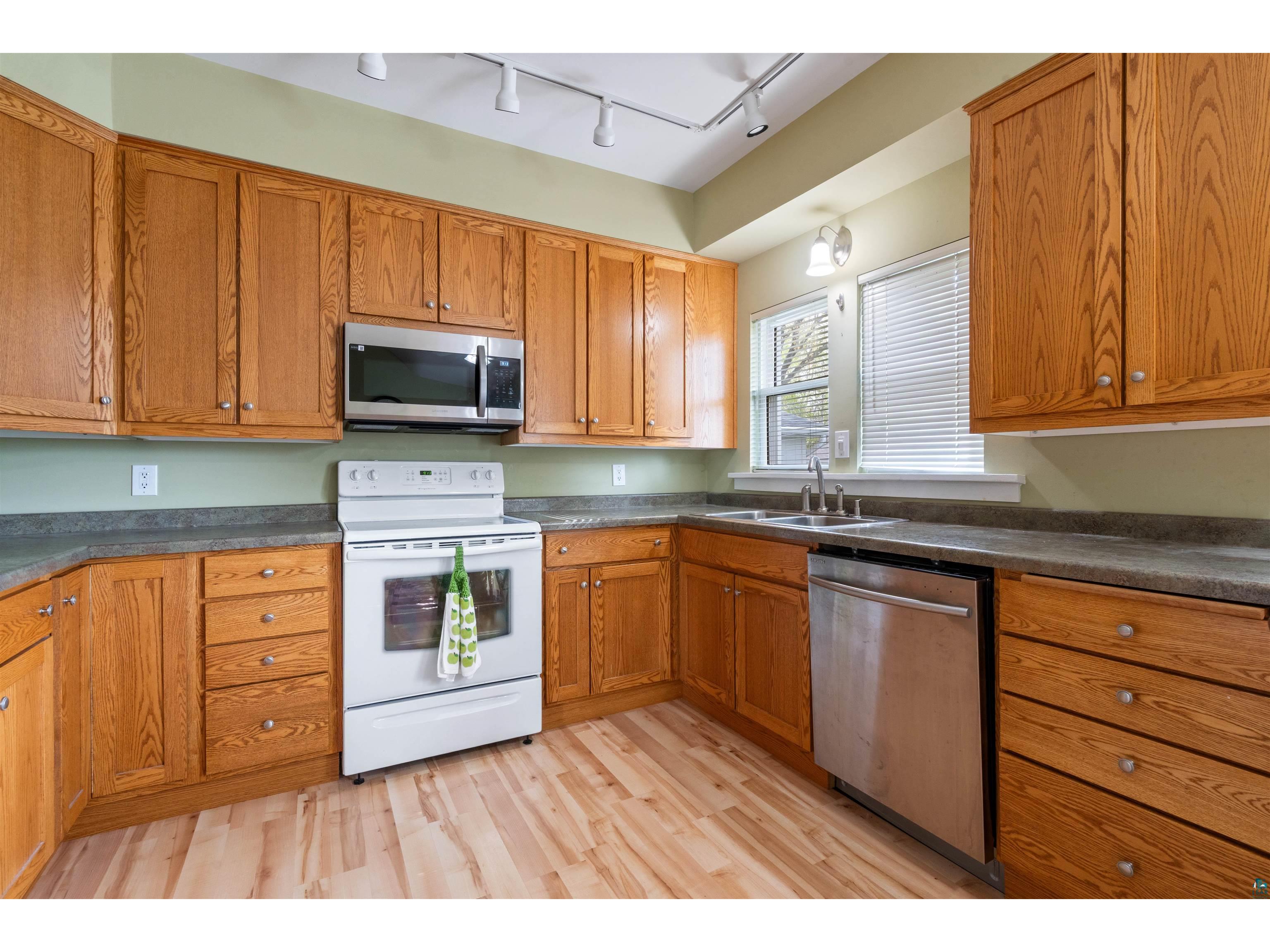 5201 Ivanhoe St Duluth MN 55804 6125571 image7