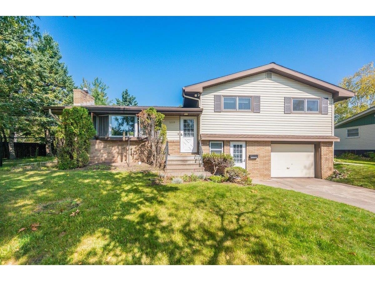 5209 Norwood St Duluth MN 55804 6122004 image1