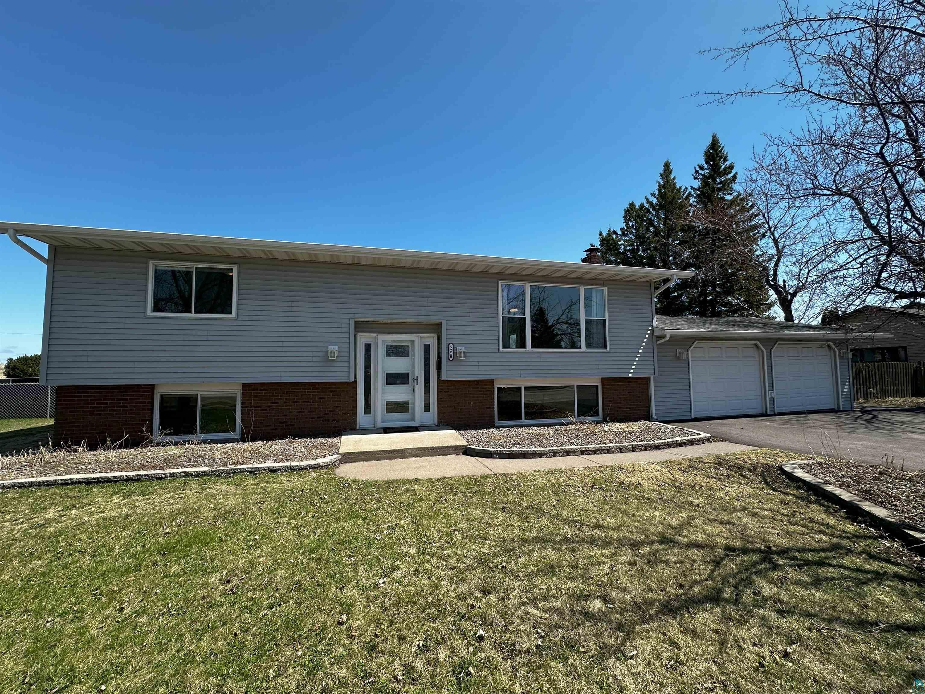 5210 Tower Ave Superior WI 54880 6119406 image1