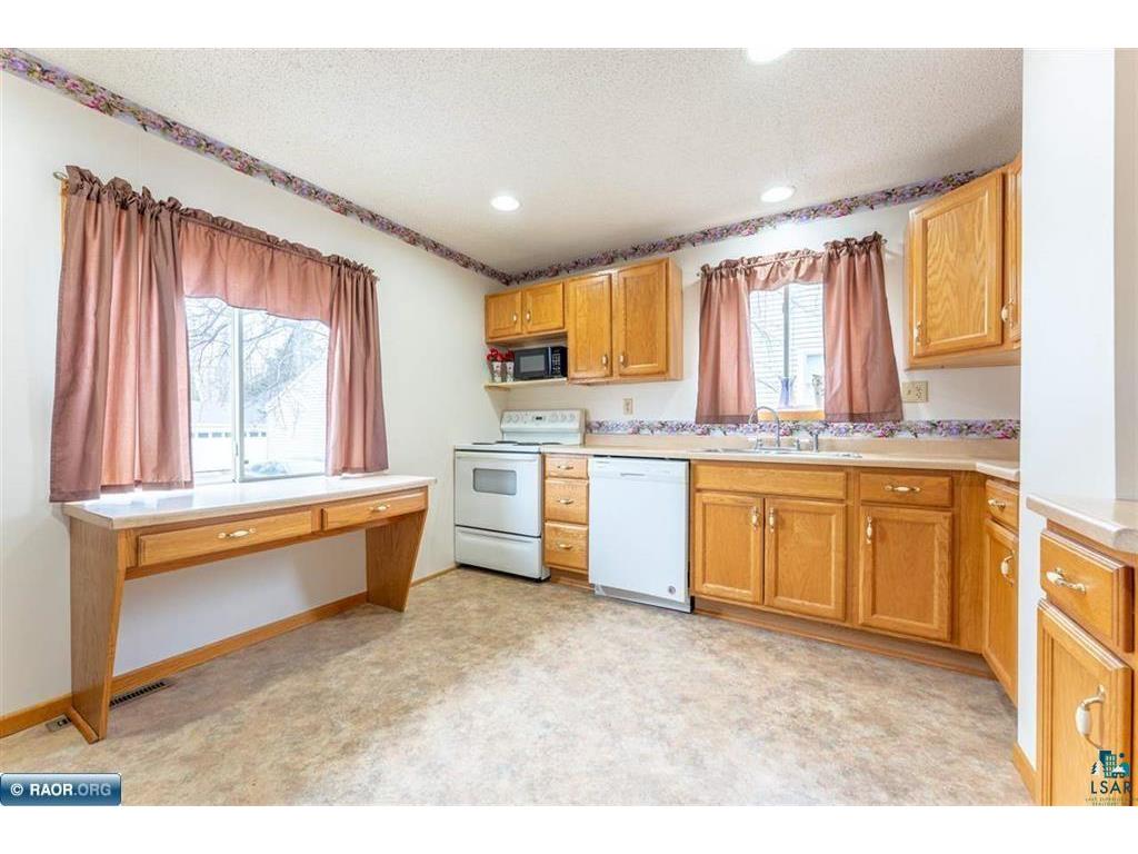522 N 12th St Virginia MN 55792 6124248 image19