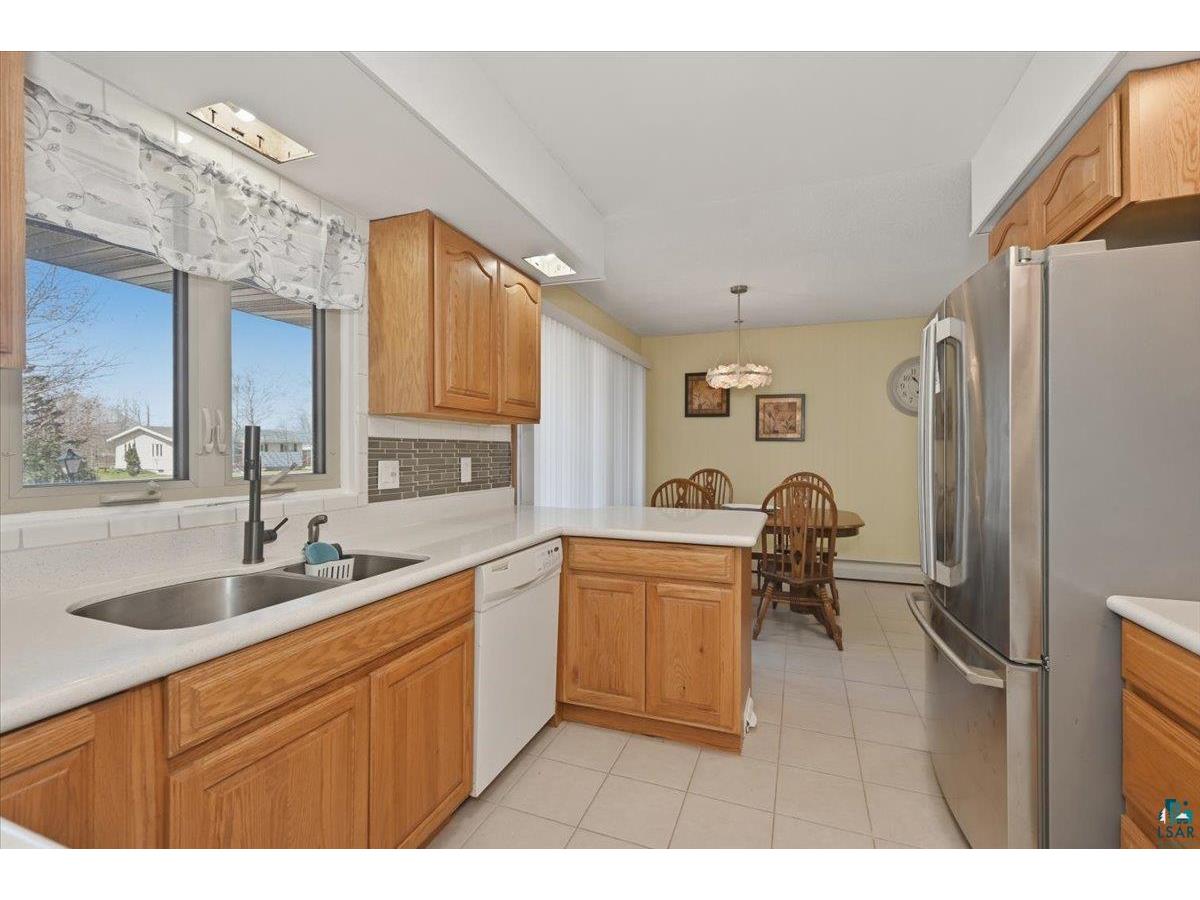 5220 Tower Ave Superior WI 54880 6124979 image14