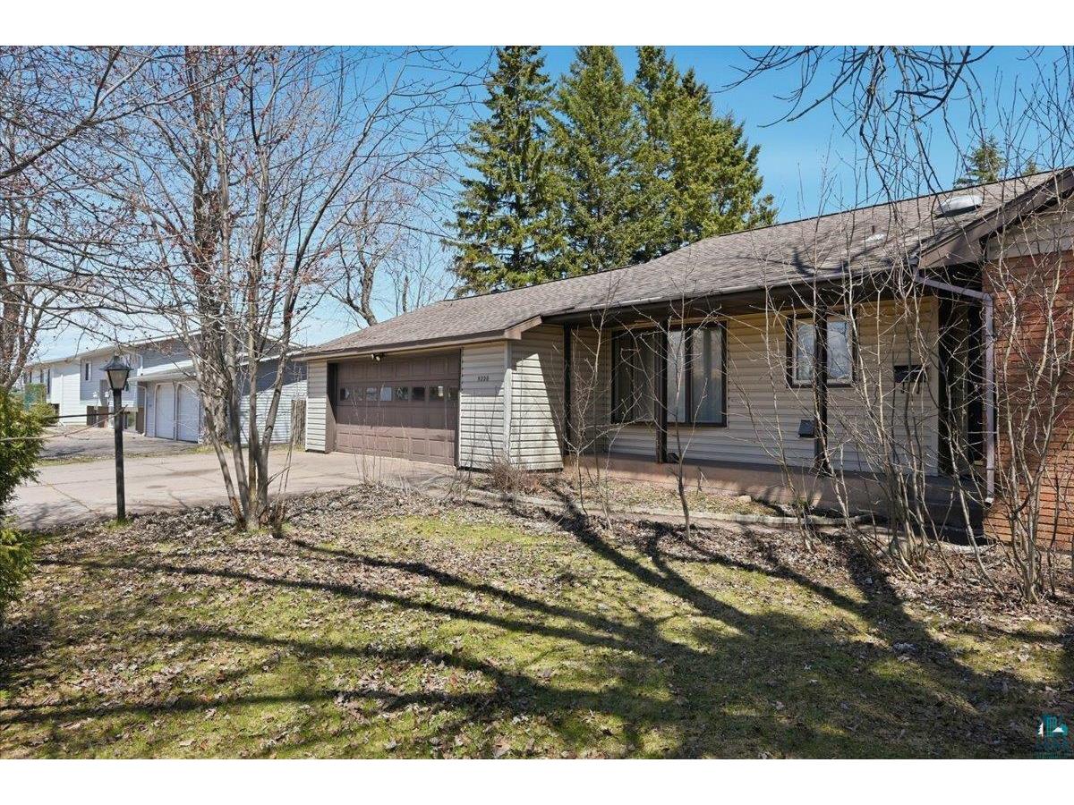 5220 Tower Ave Superior WI 54880 6124979 image3