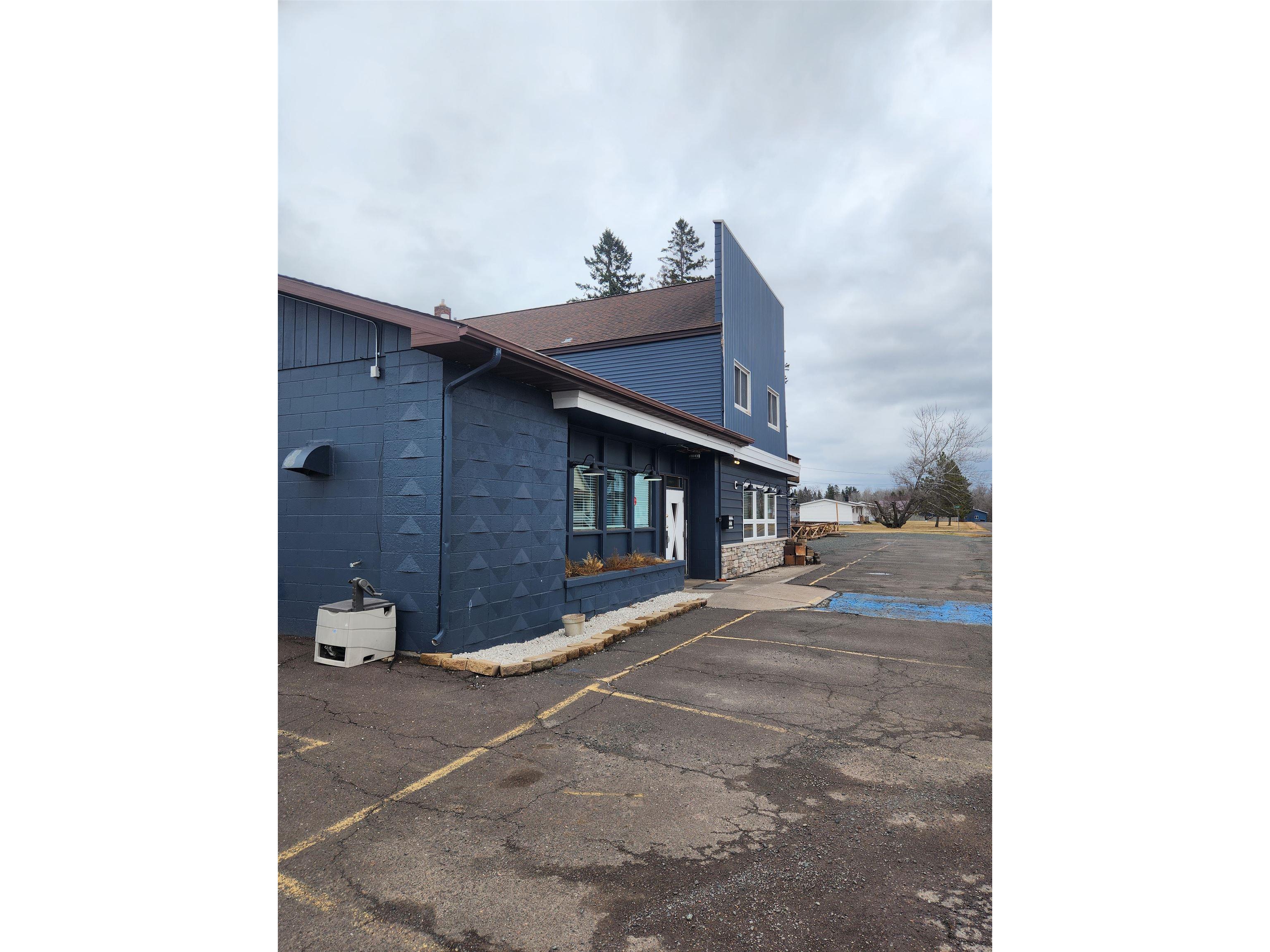 5221 E 4th St Superior WI 54880 6118967 image2