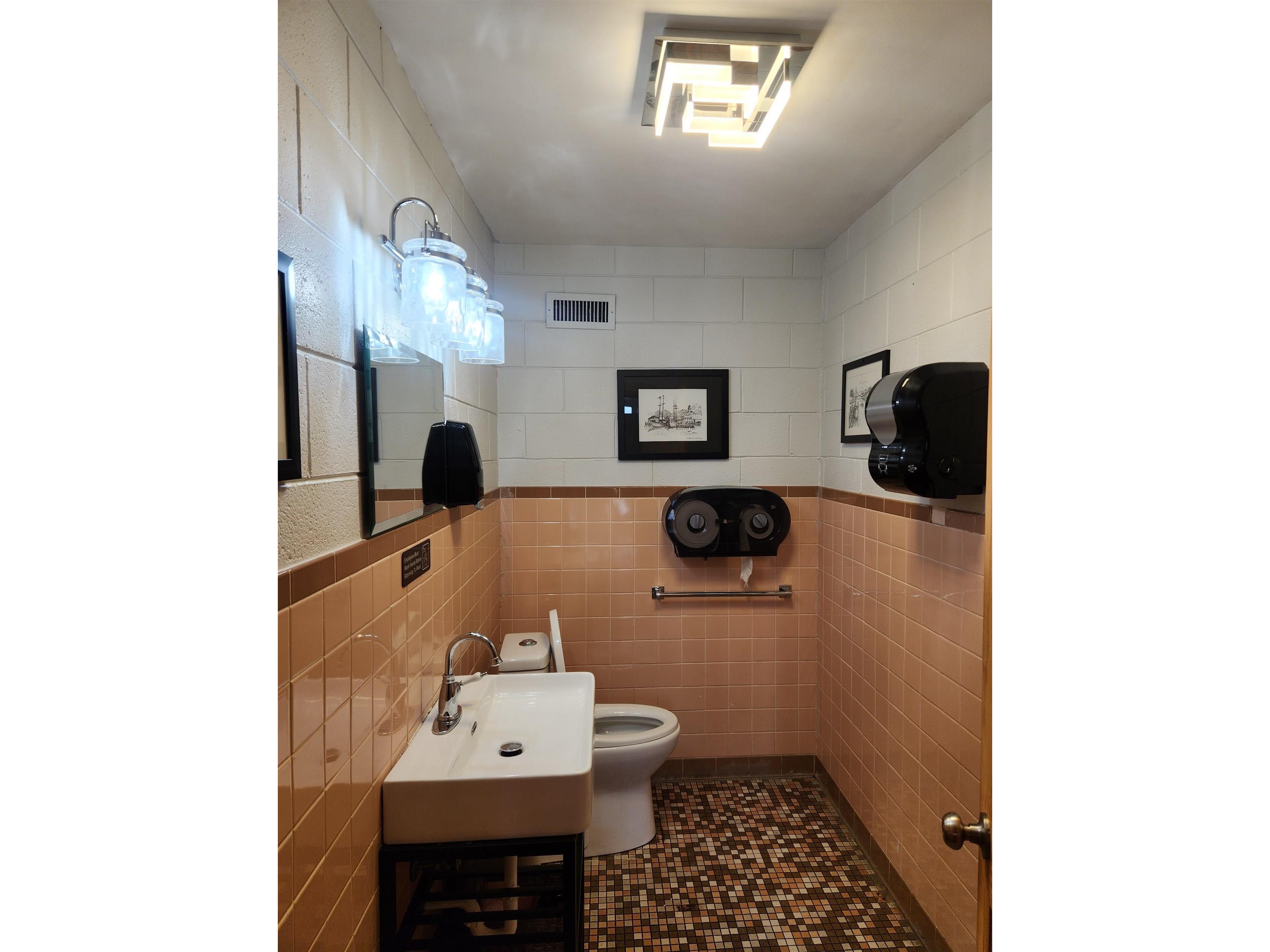 5221 E 4th St Superior WI 54880 6118967 image25