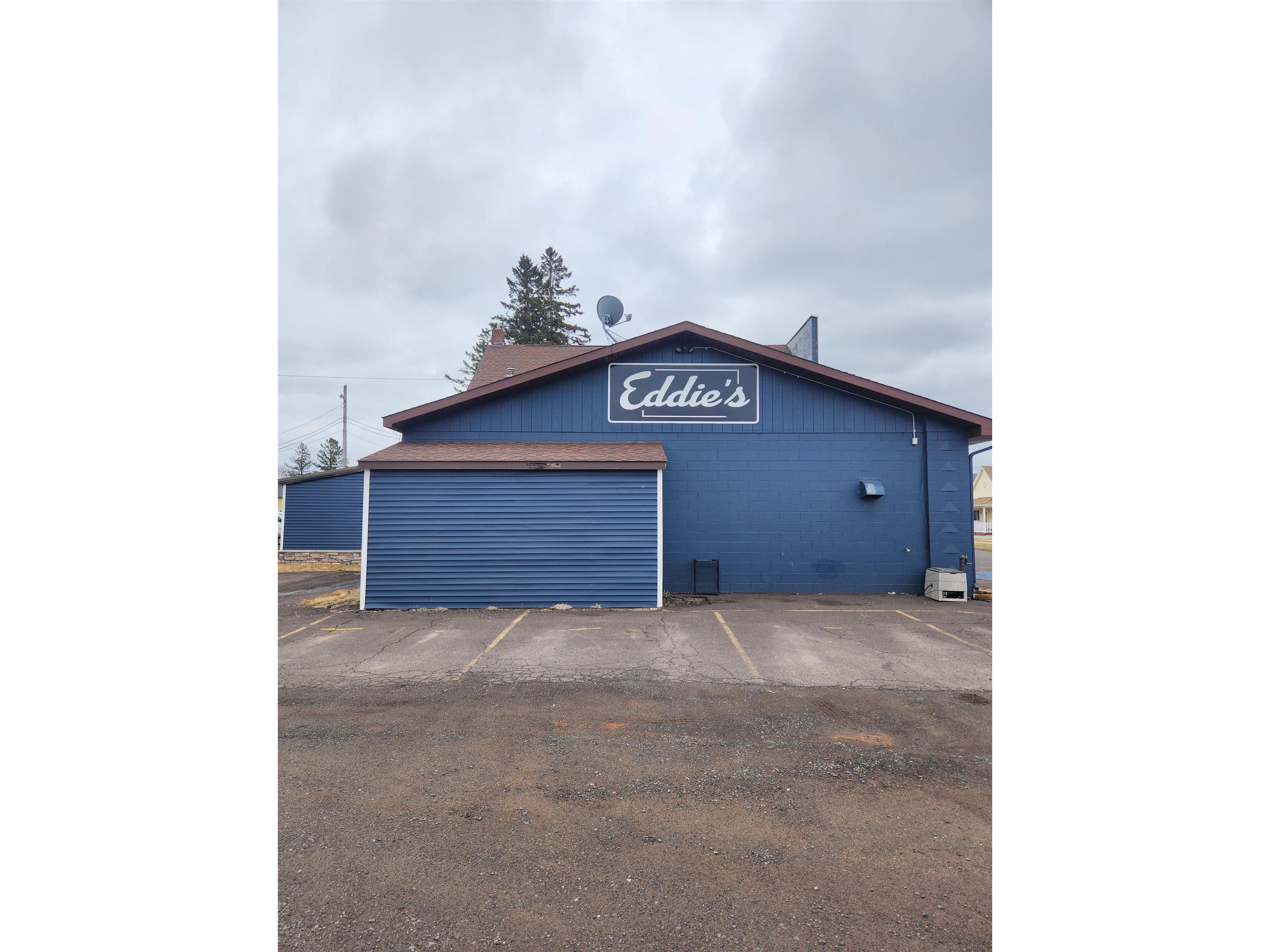 5221 E 4th St Superior WI 54880 6118967 image3