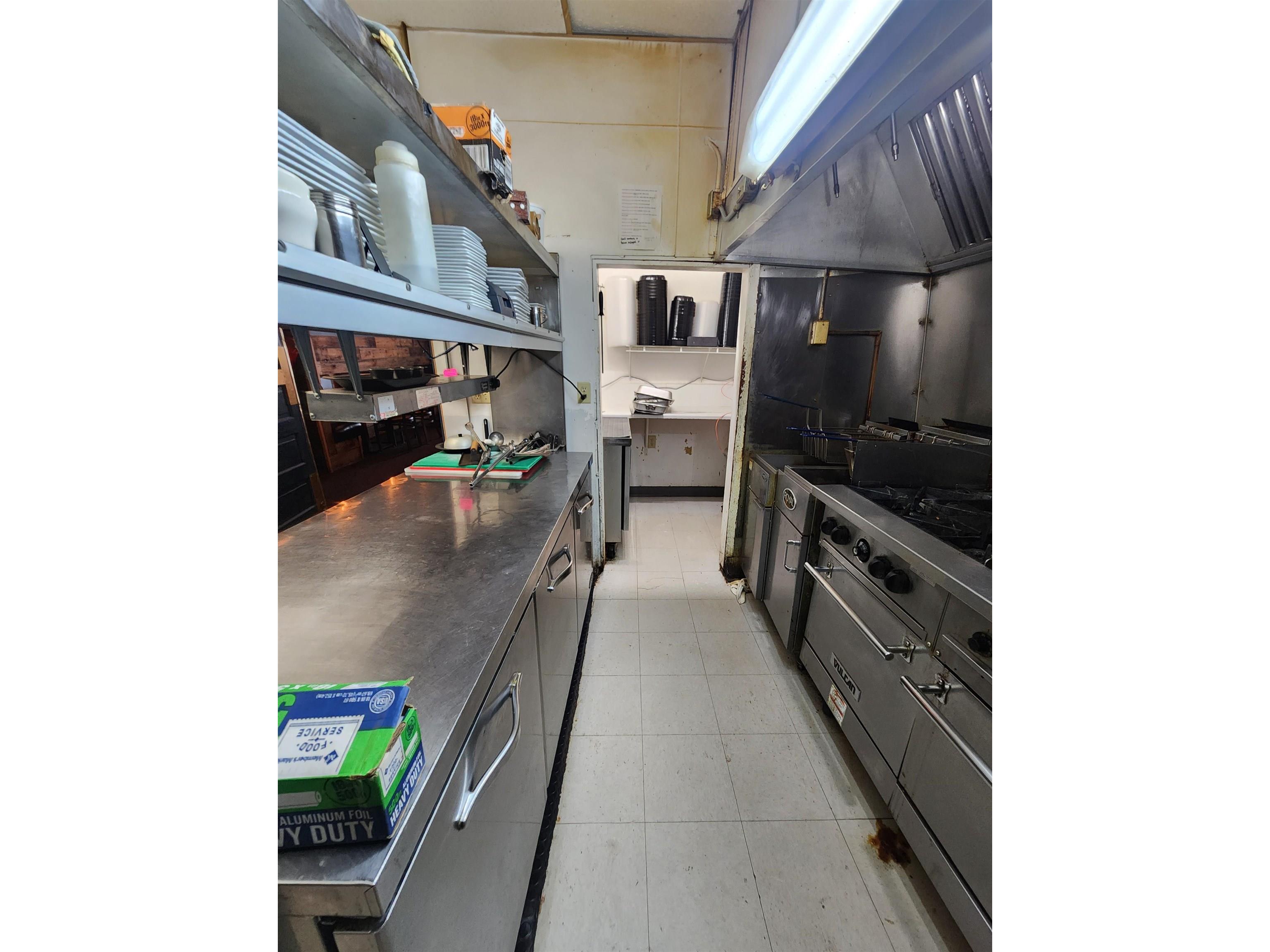 5221 E 4th St Superior WI 54880 6118967 image41