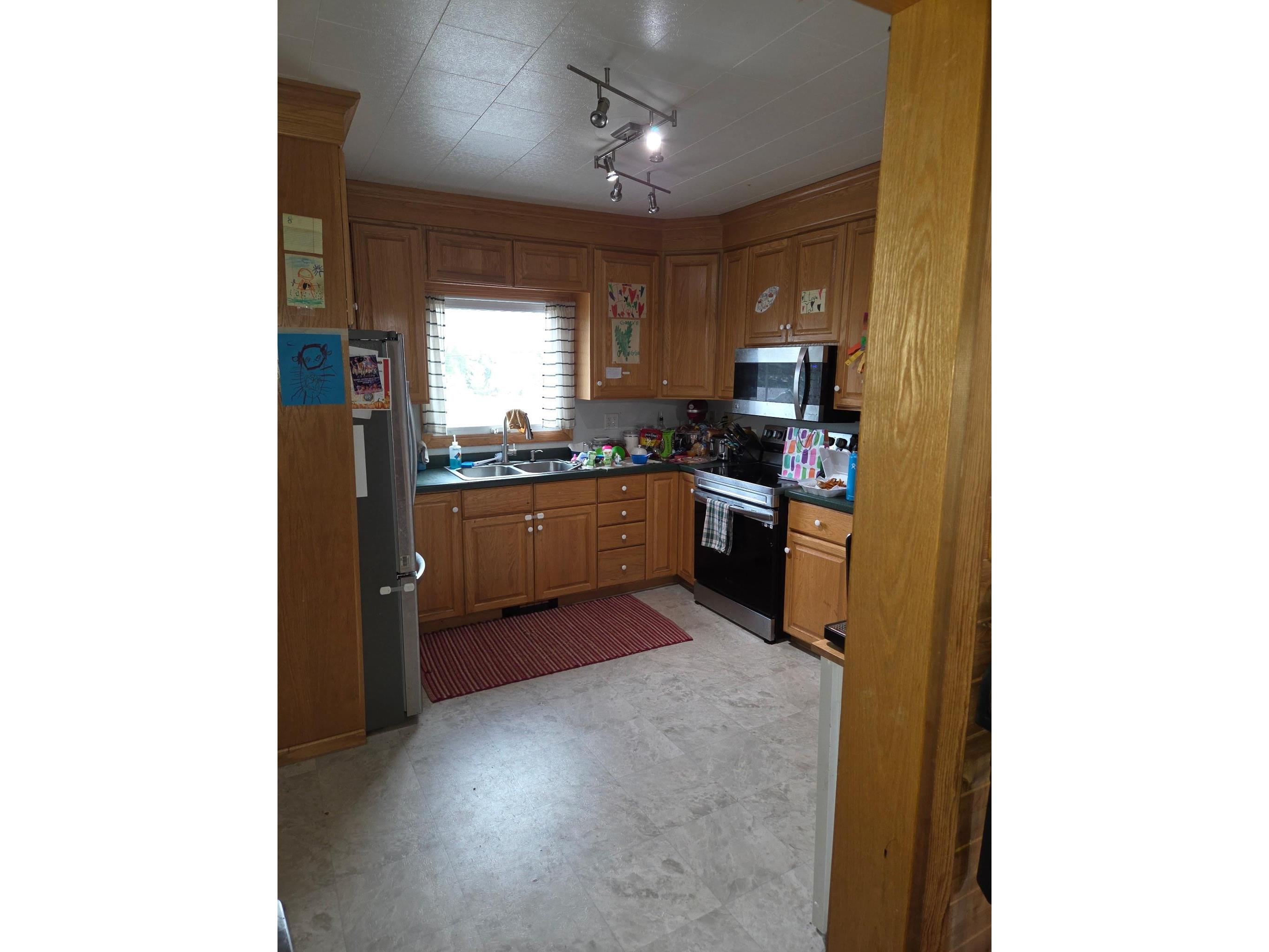 5221 E 4th St Superior WI 54880 6122446 image5