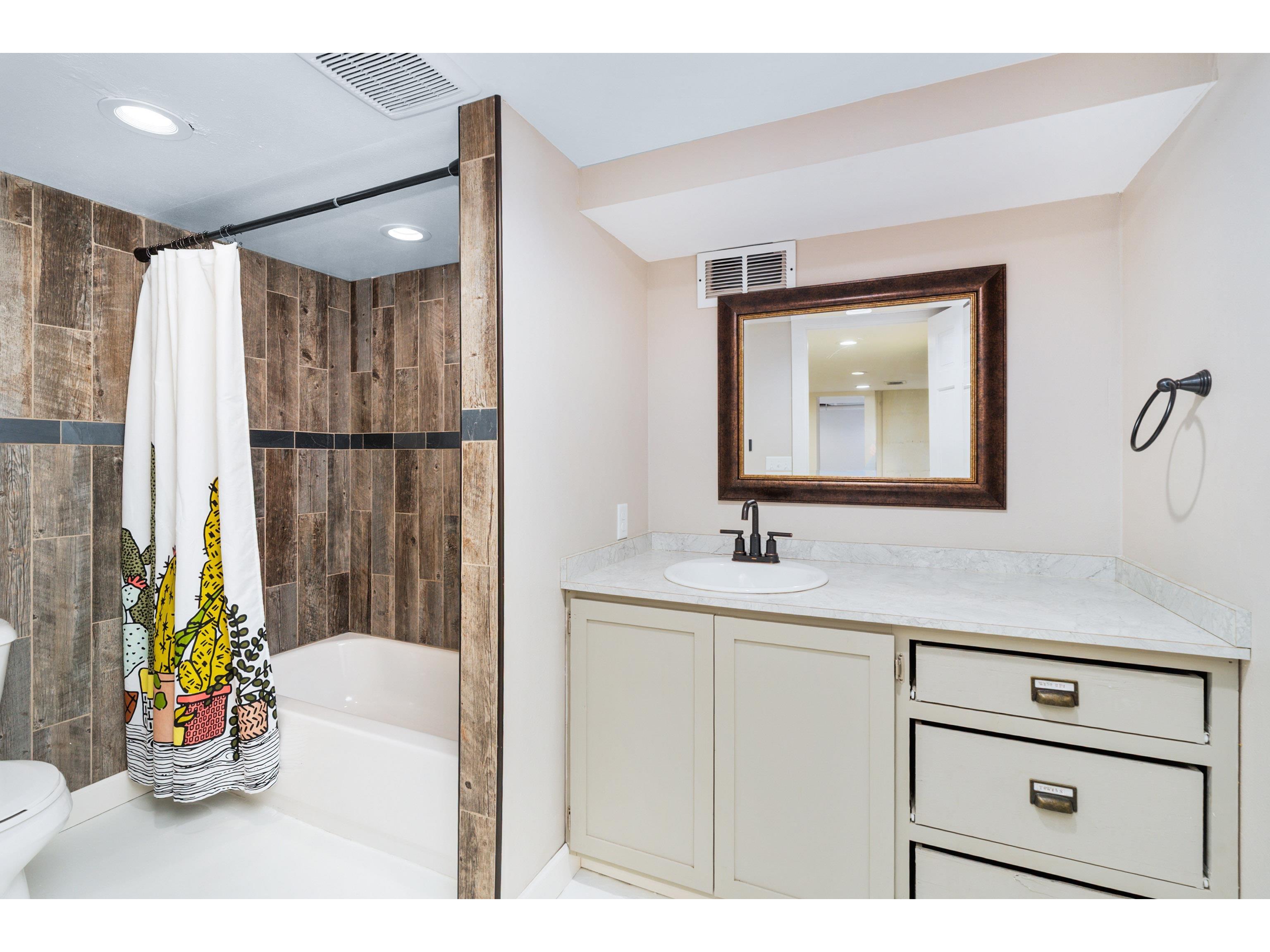 524 14th Ave Two Harbors MN 55616 6123112 image24